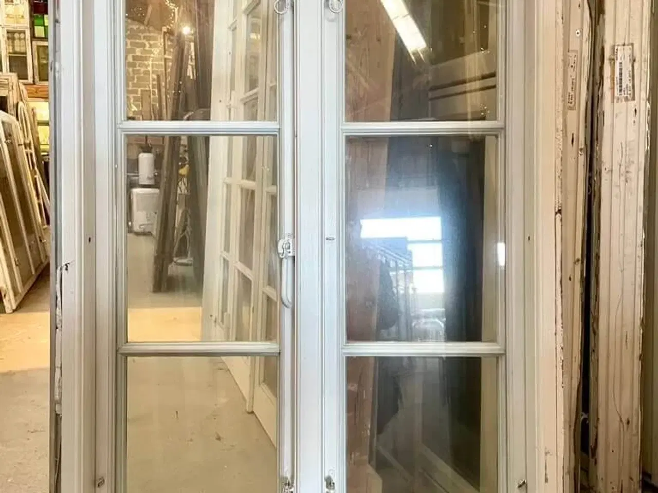 Billede 2 - Velholdt 2-fags, 3-ruders koblet vindue