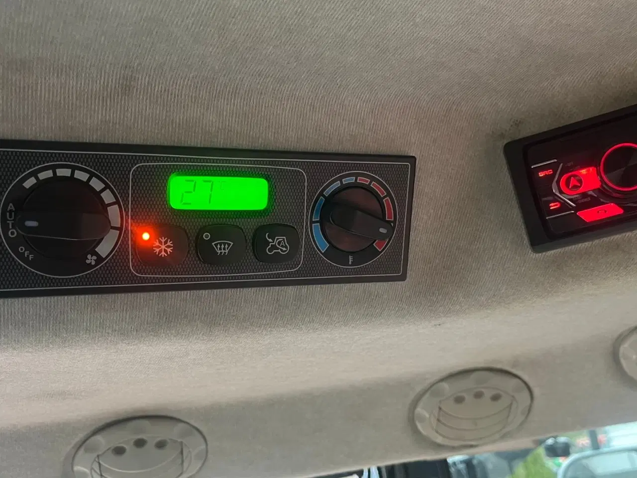 Billede 8 - Massey Ferguson 7626 Dyna 6 Med frontlift og Special Metallic lak