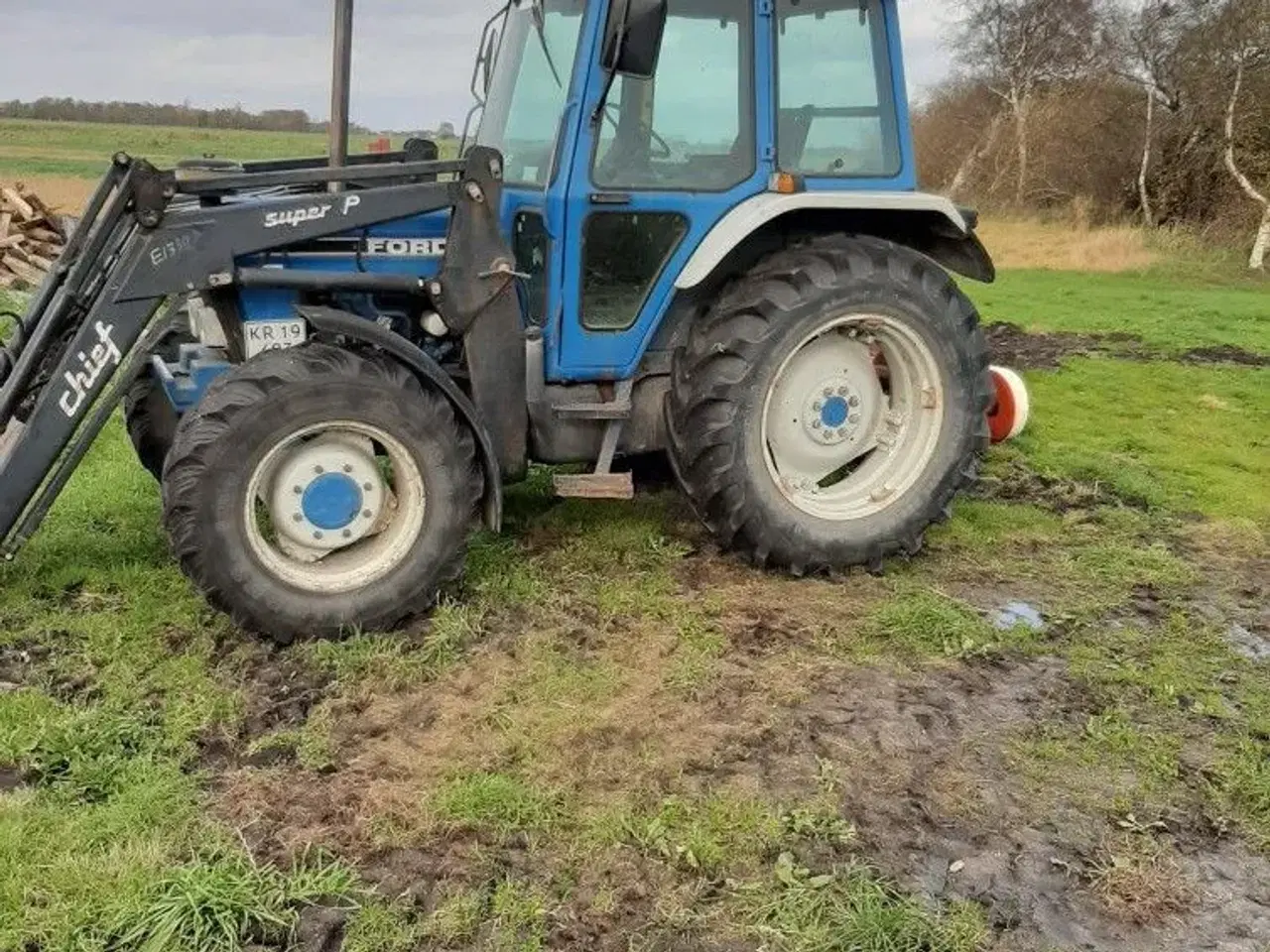 Billede 1 - Traktor med frontlæsser købes 