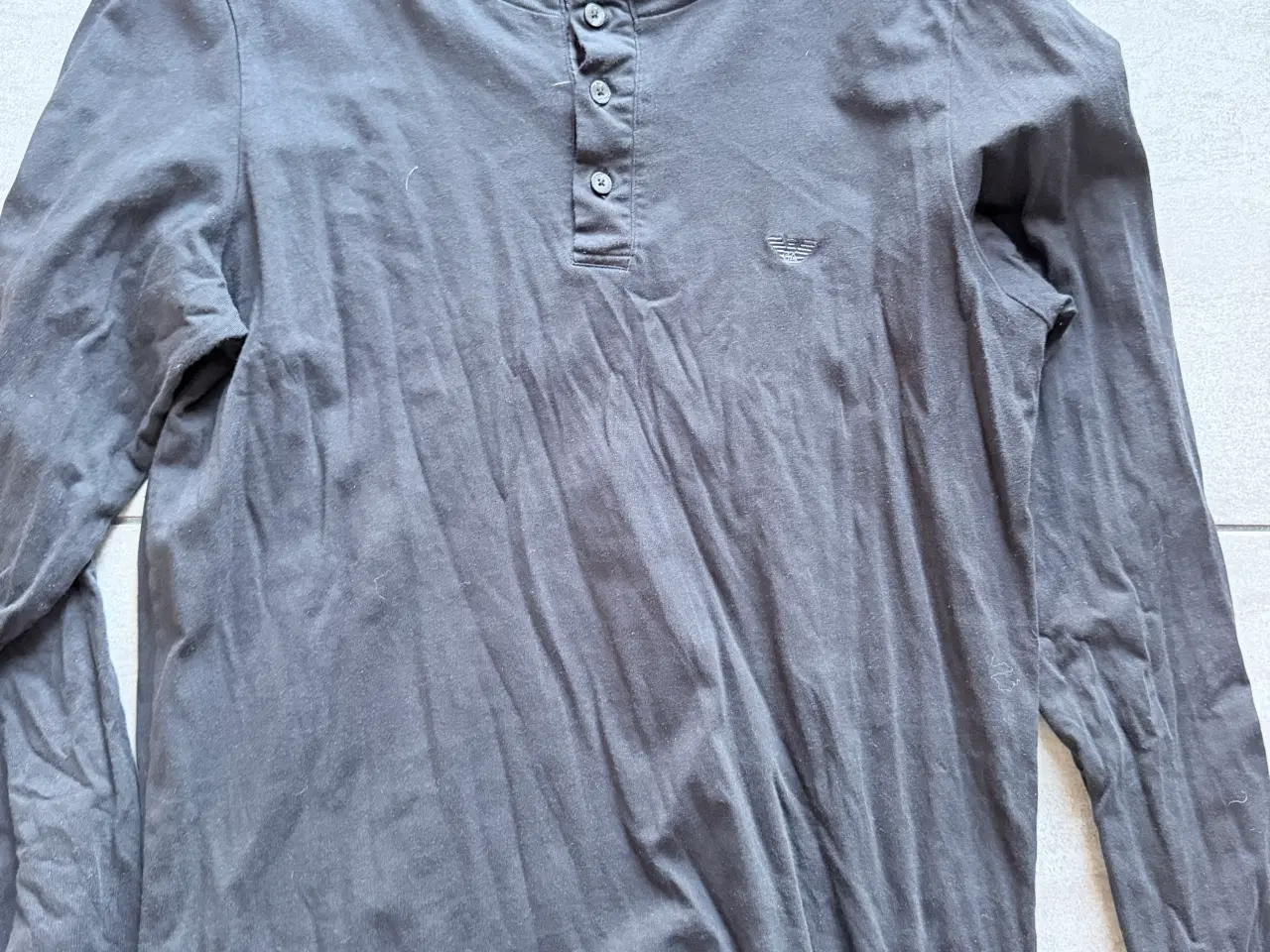 Billede 1 - Armani Langærmet t-shirt, sweatshirt i str. M 