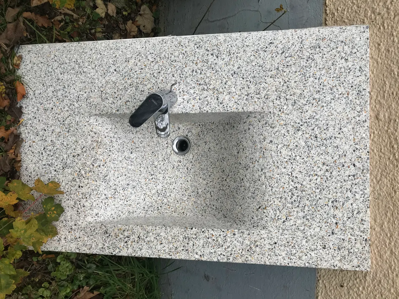 Billede 1 - Italiensk Håndvask med Grohe Armatur