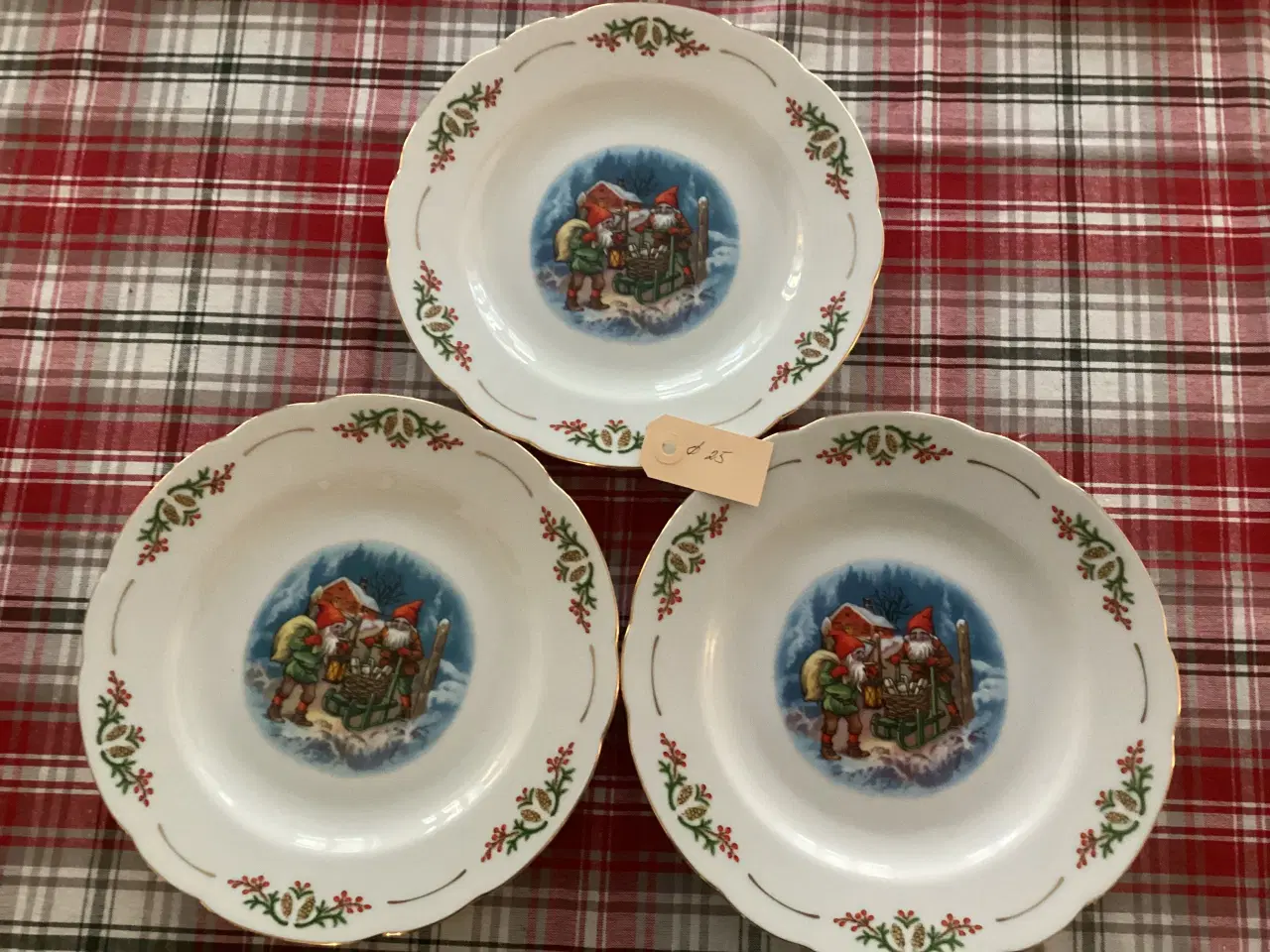 Billede 1 - Fyrklövern Gammeldags Jul middags tallerkener
