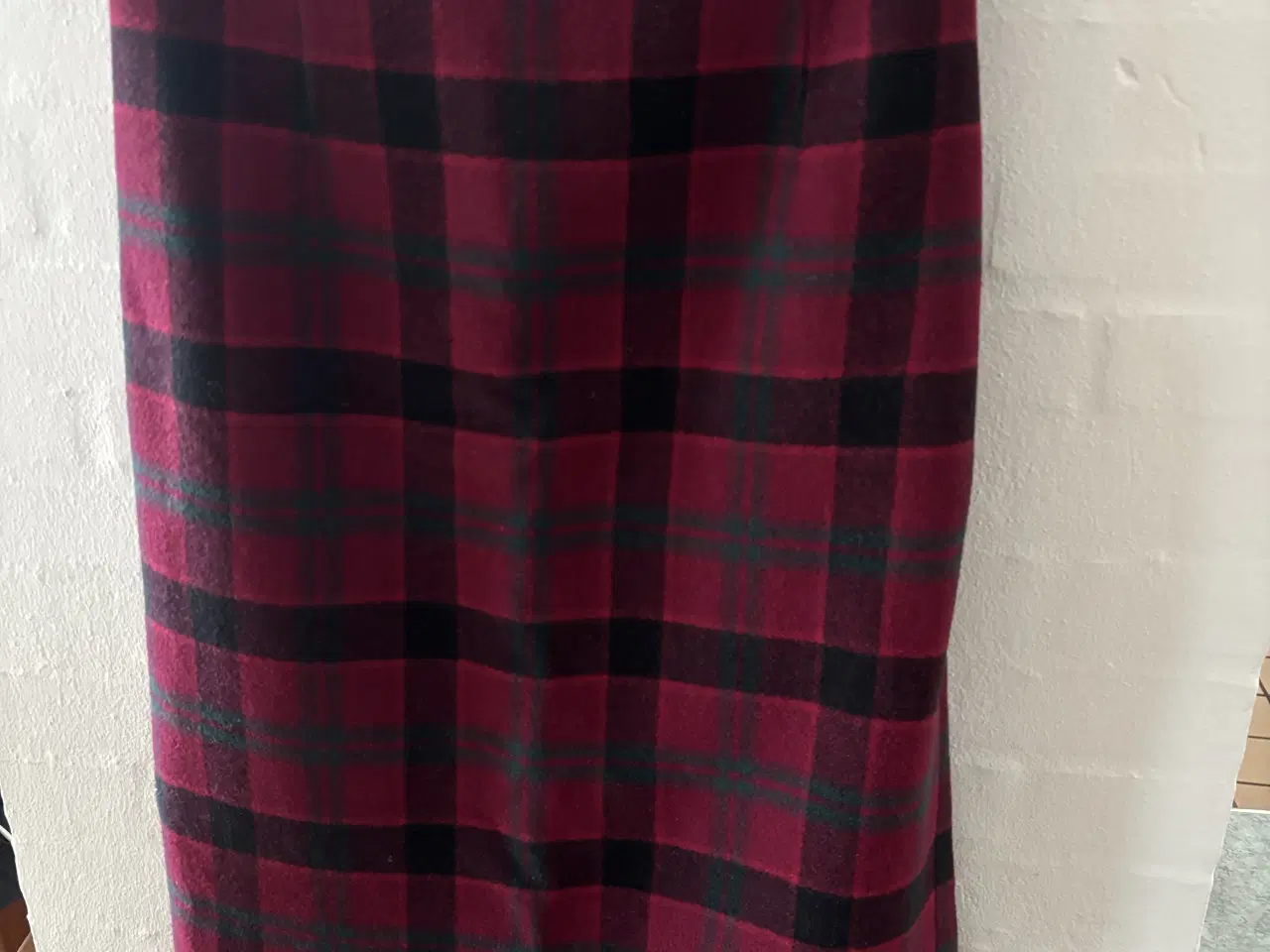 Billede 1 - Lang varm nederdel