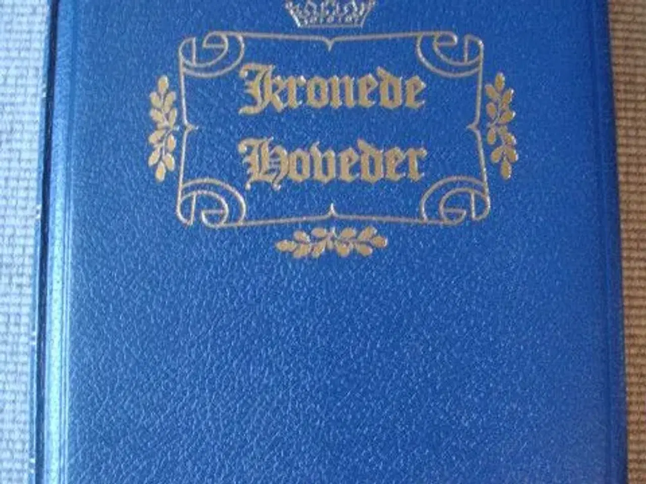 Billede 1 - Kronede hoveder bind 1 og 2.