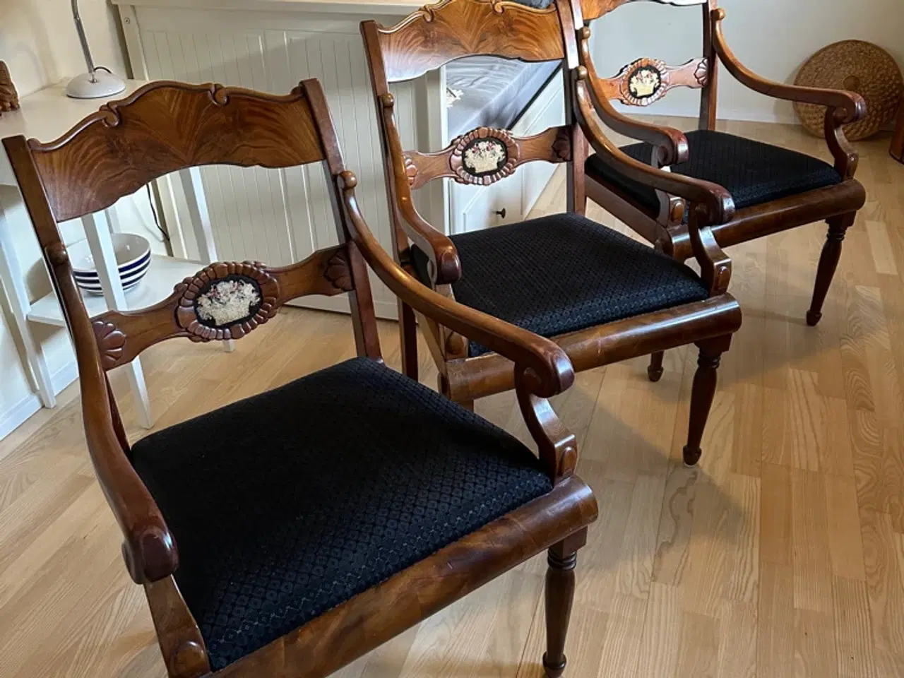 Billede 1 - mahogni stole - særdeles flotte - sælges stykvis
