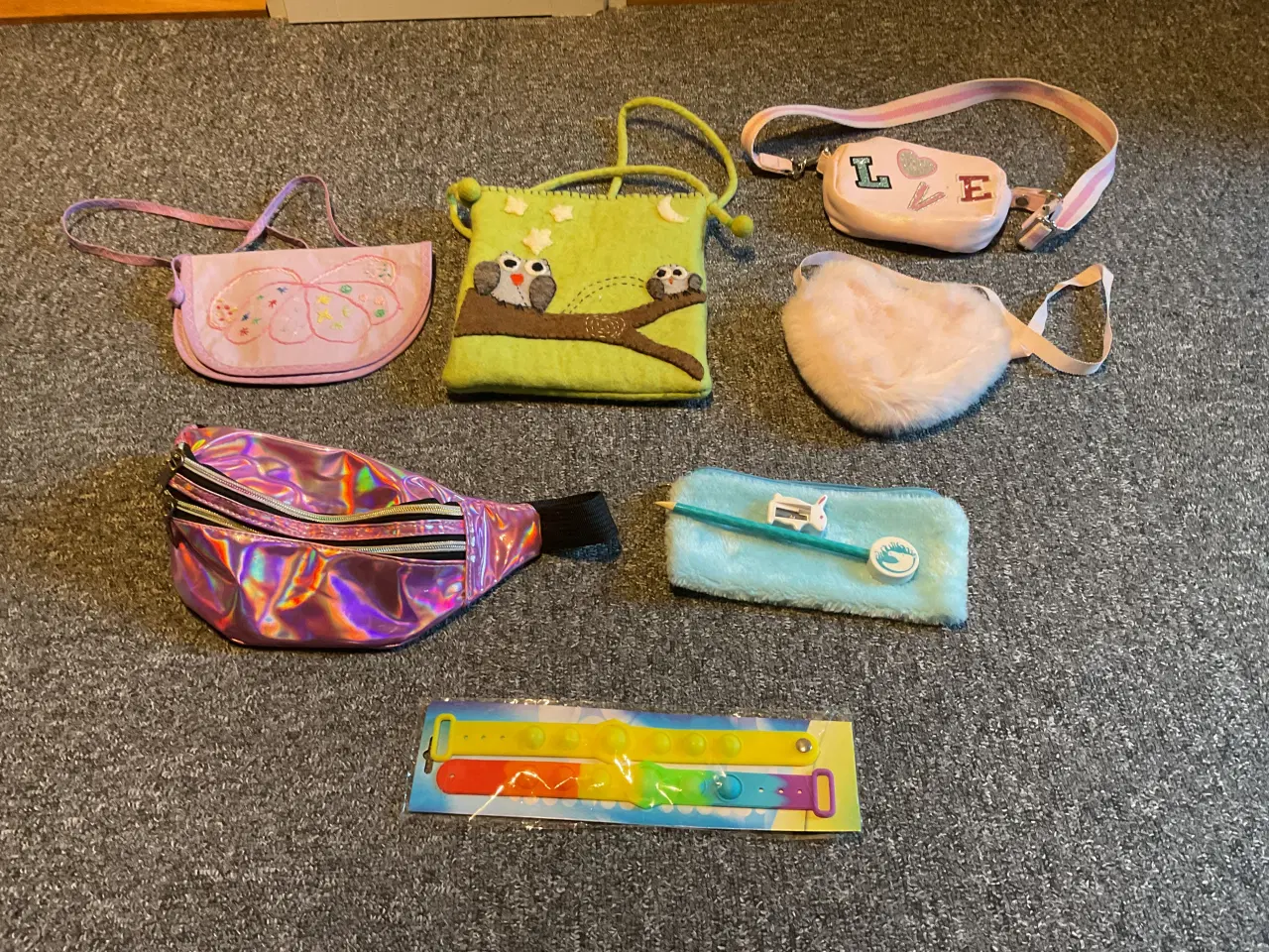 Billede 1 - PIGETASKER og punge.