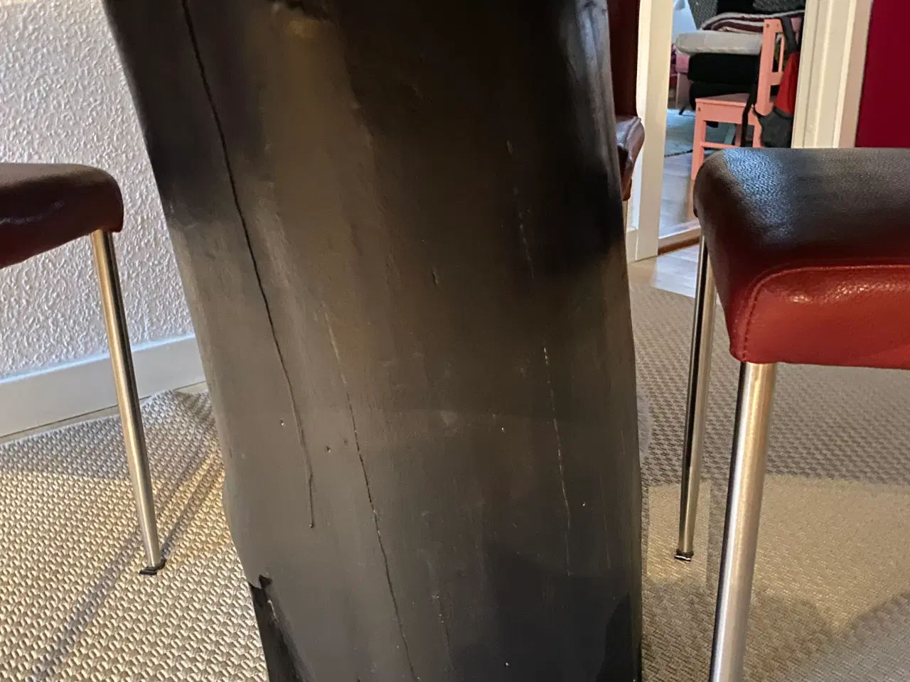 Billede 9 - Stenbord med forsiller stort og tungt spisebord