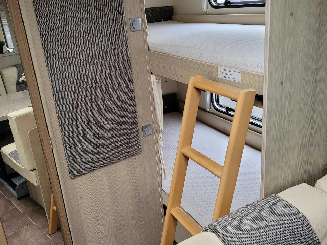 Billede 8 - 2013 Burstner 560 køjevogn..plads og godt design