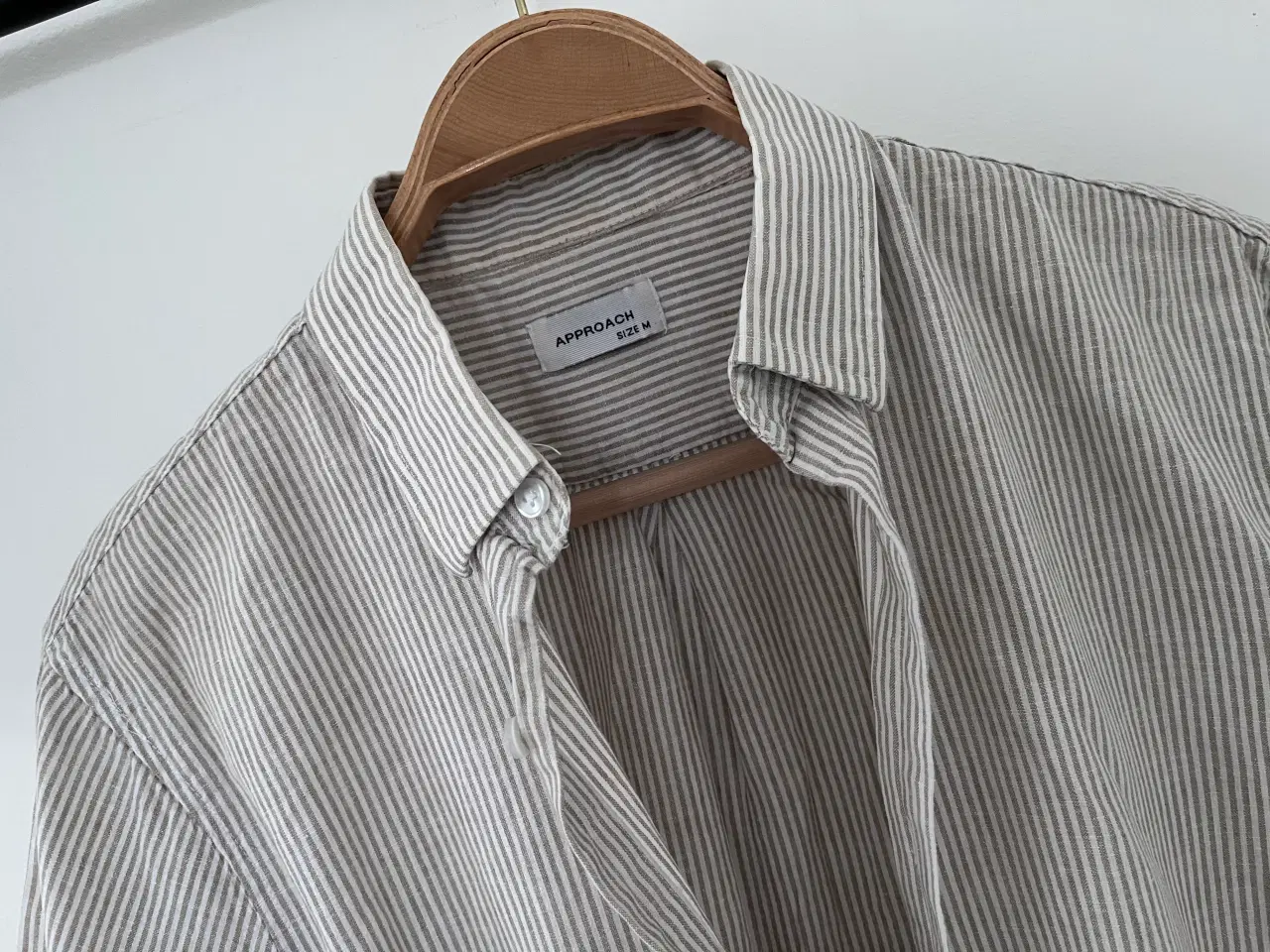 Billede 2 - Skjorte, Approach, Str M