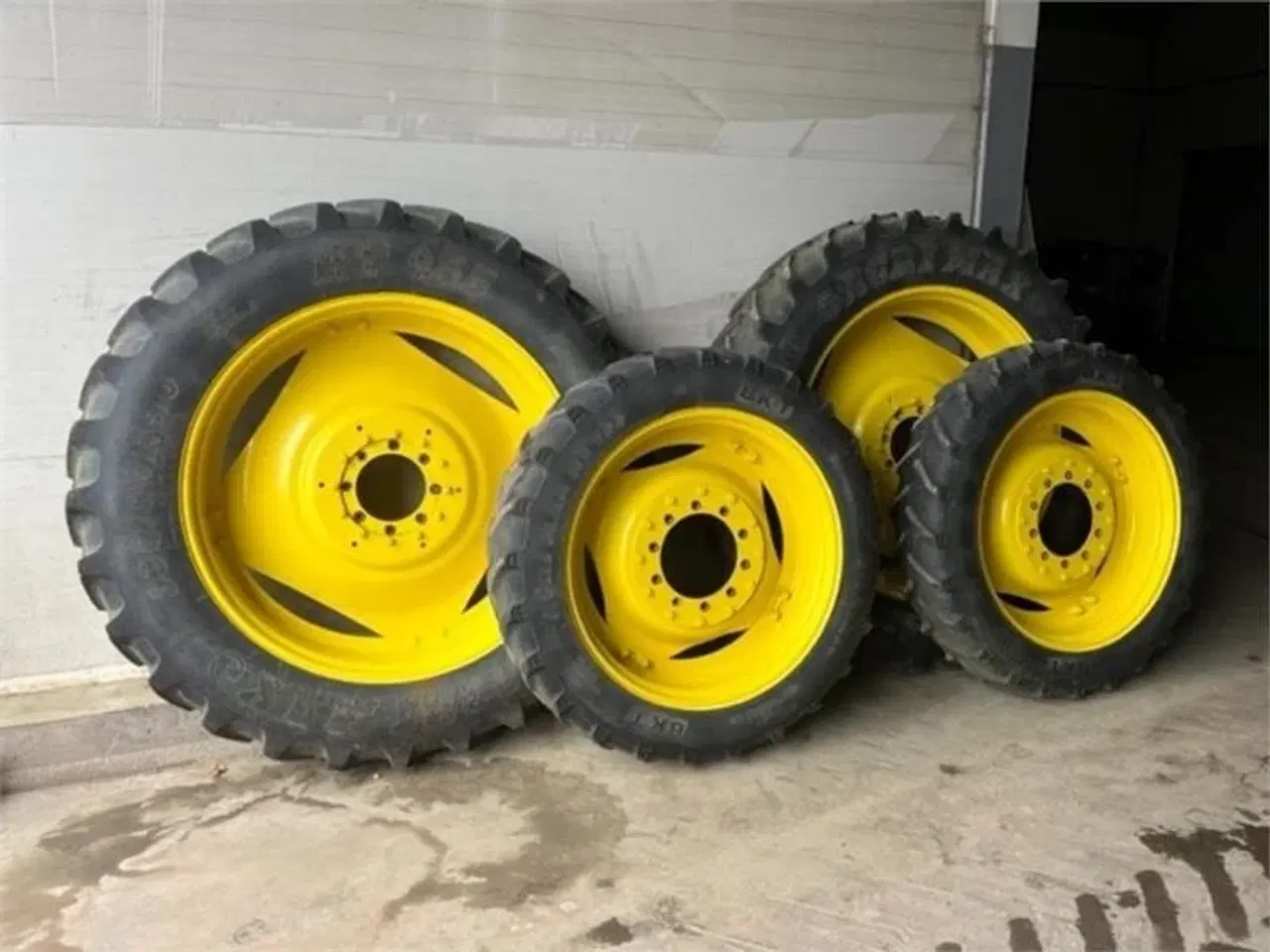 Billede 1 - BKT Agrimax RT 380/90R46|270/95R36