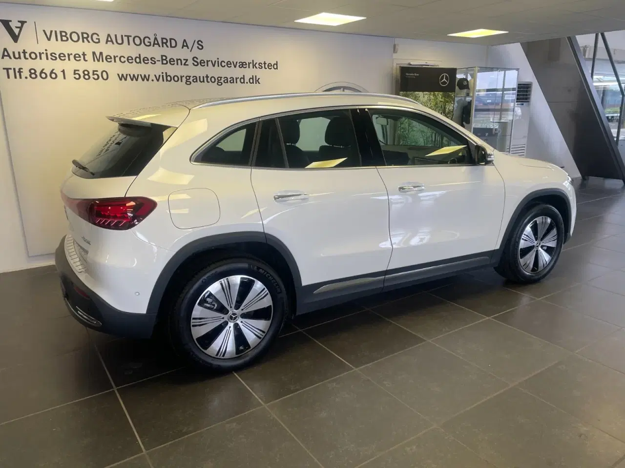 Billede 4 - Mercedes EQA300  Progressive 4Matic
