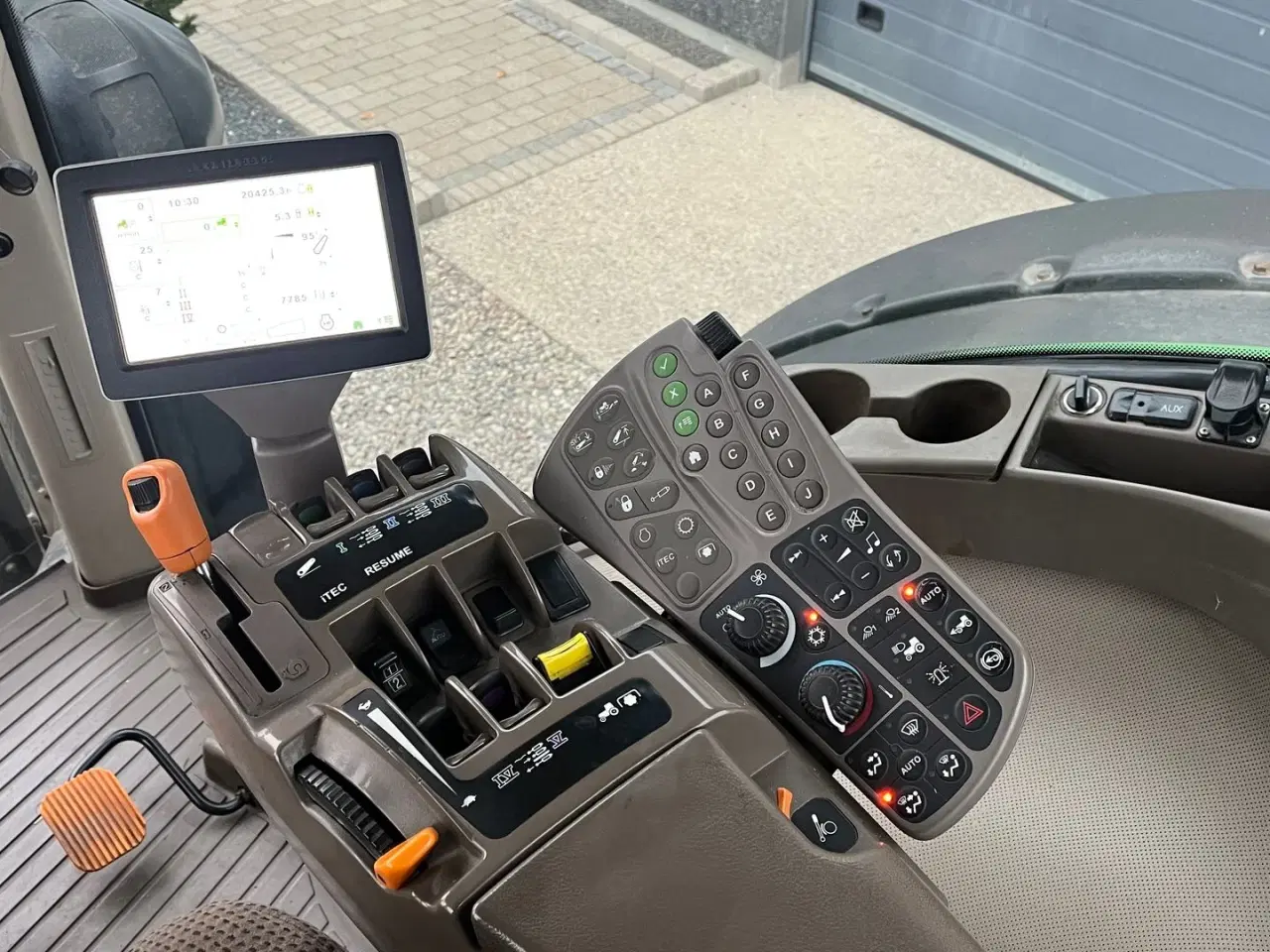 Billede 7 - John Deere 8335R Autopower og med centralsmørring