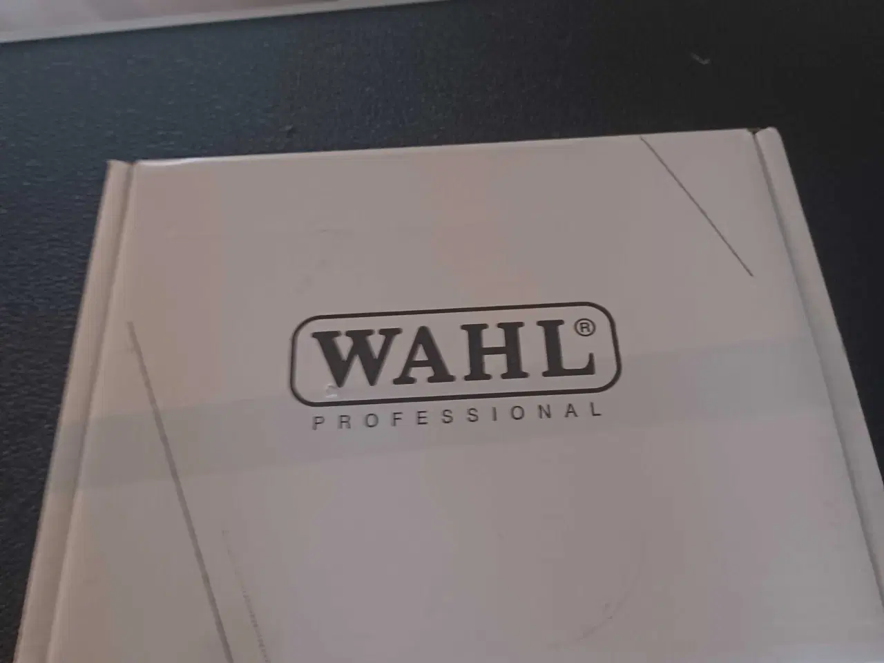 Billede 3 - Trimmebord og WAHL Max 50 +.