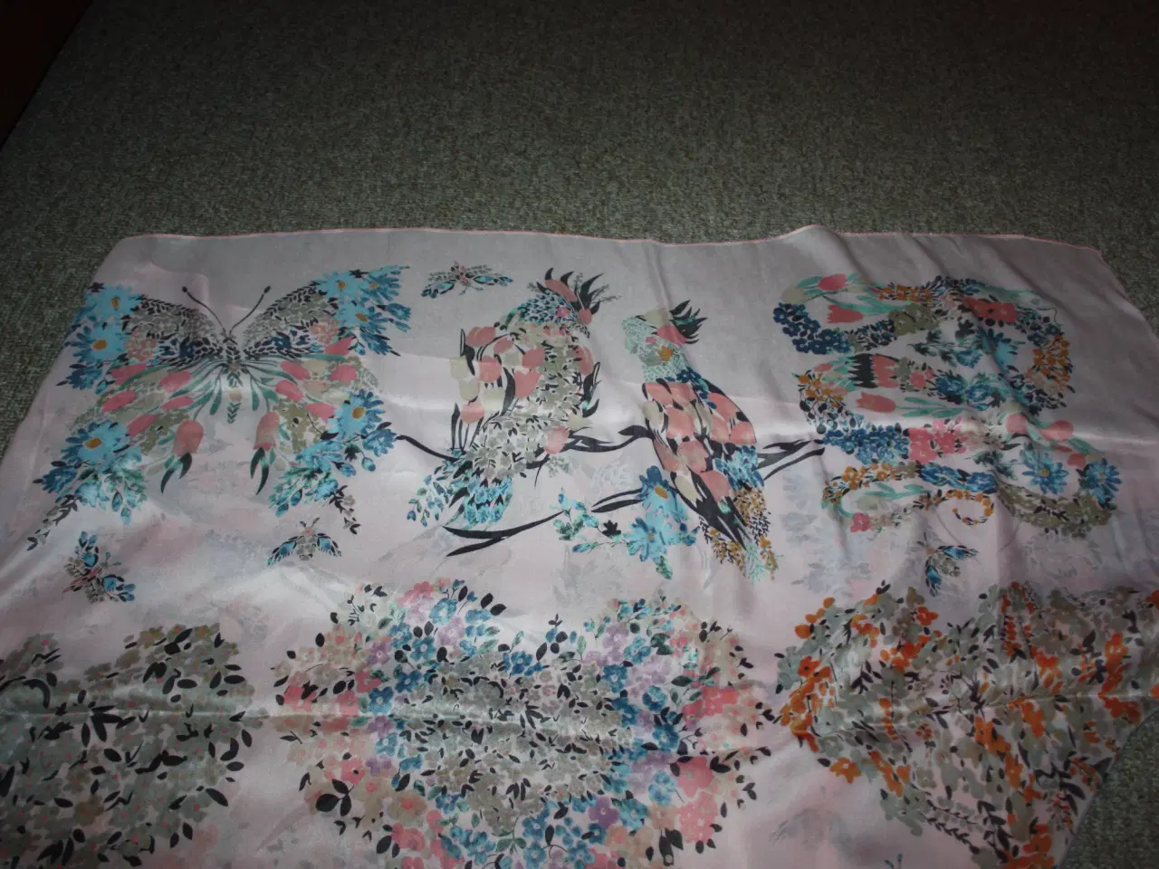 Billede 4 - Dansk Smykkekunst tørklæde / pareo 176 cm x 91 cm