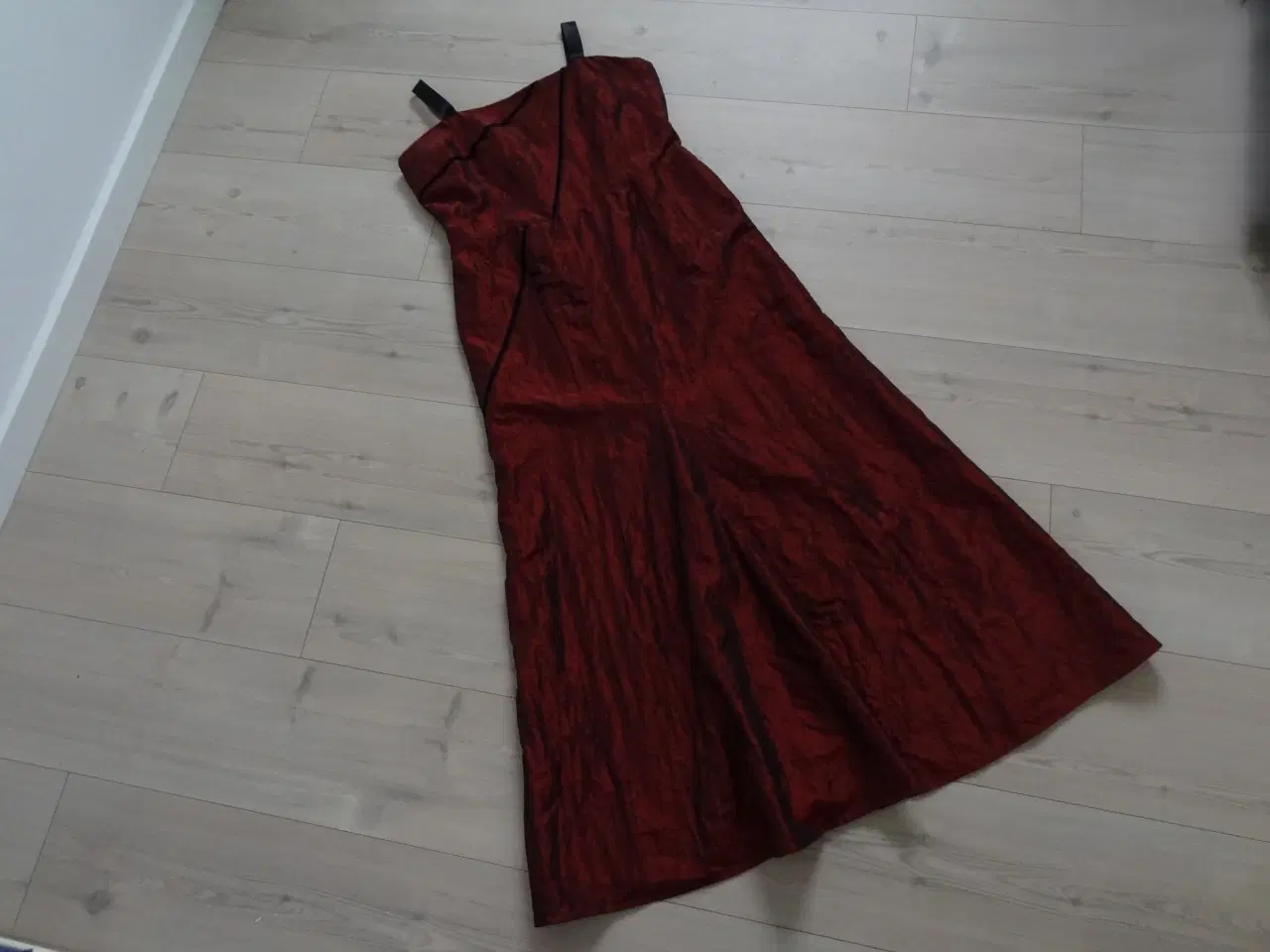 Billede 9 - Gallakjole, Elinette, Festkjole inkl. jakke str. M
