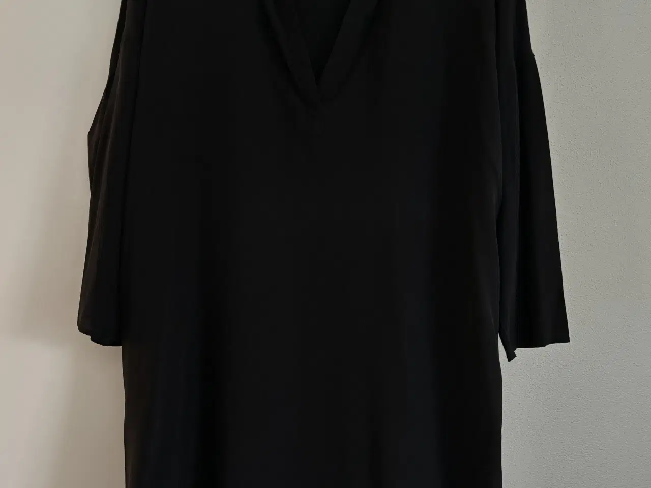 Billede 2 - Stenstrøms  Sort Silke Kjole ( 91 % silke ) str. 4