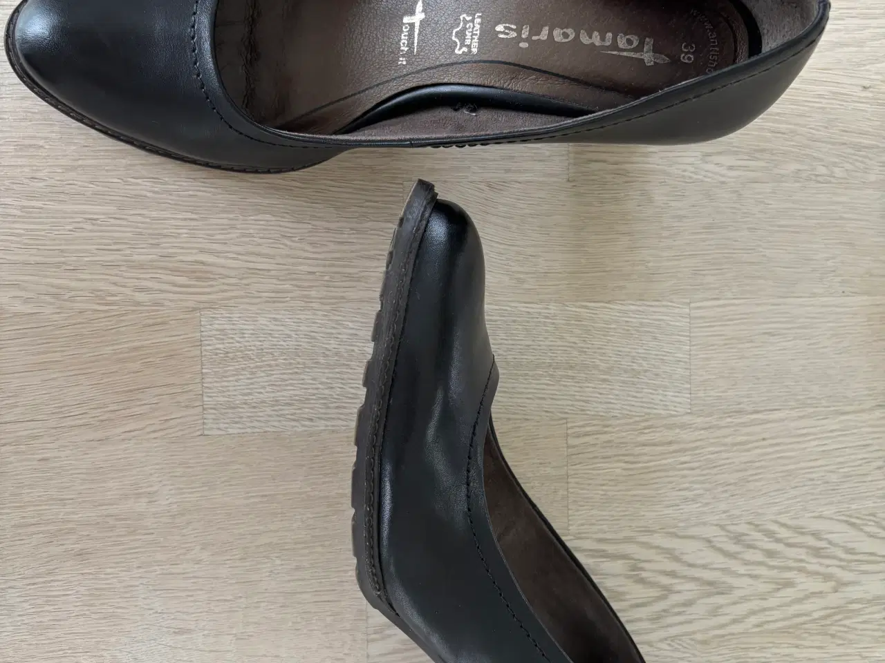 Billede 1 - Tamaris sko med hæl