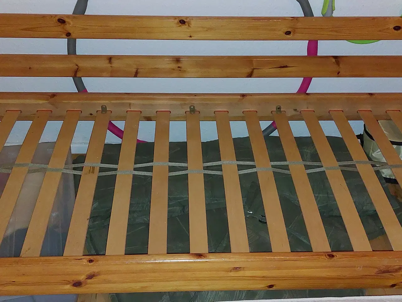 Billede 2 - Træ seng med Madras