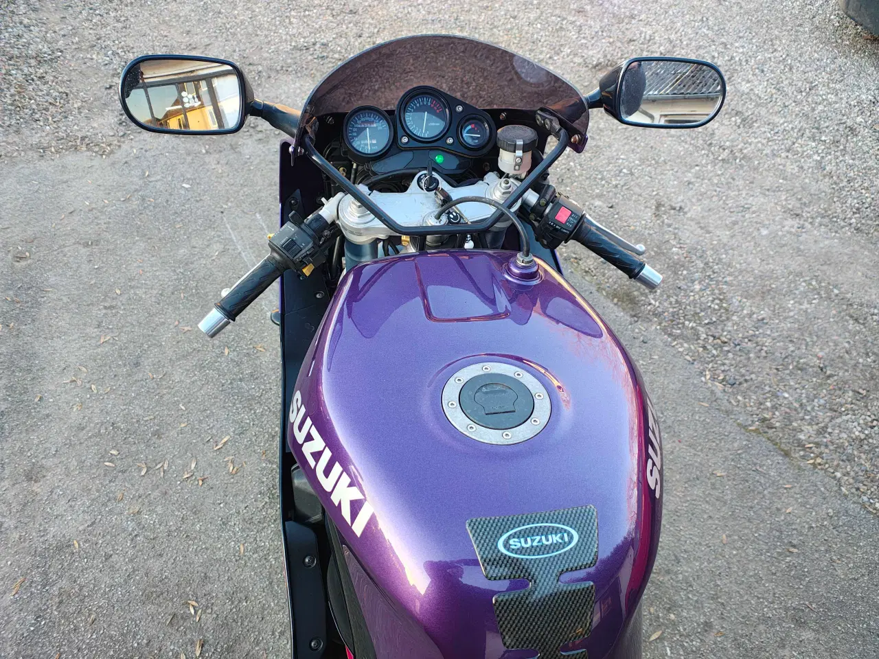 Billede 10 - Suzuki gsxr 750 nysynet med plader.