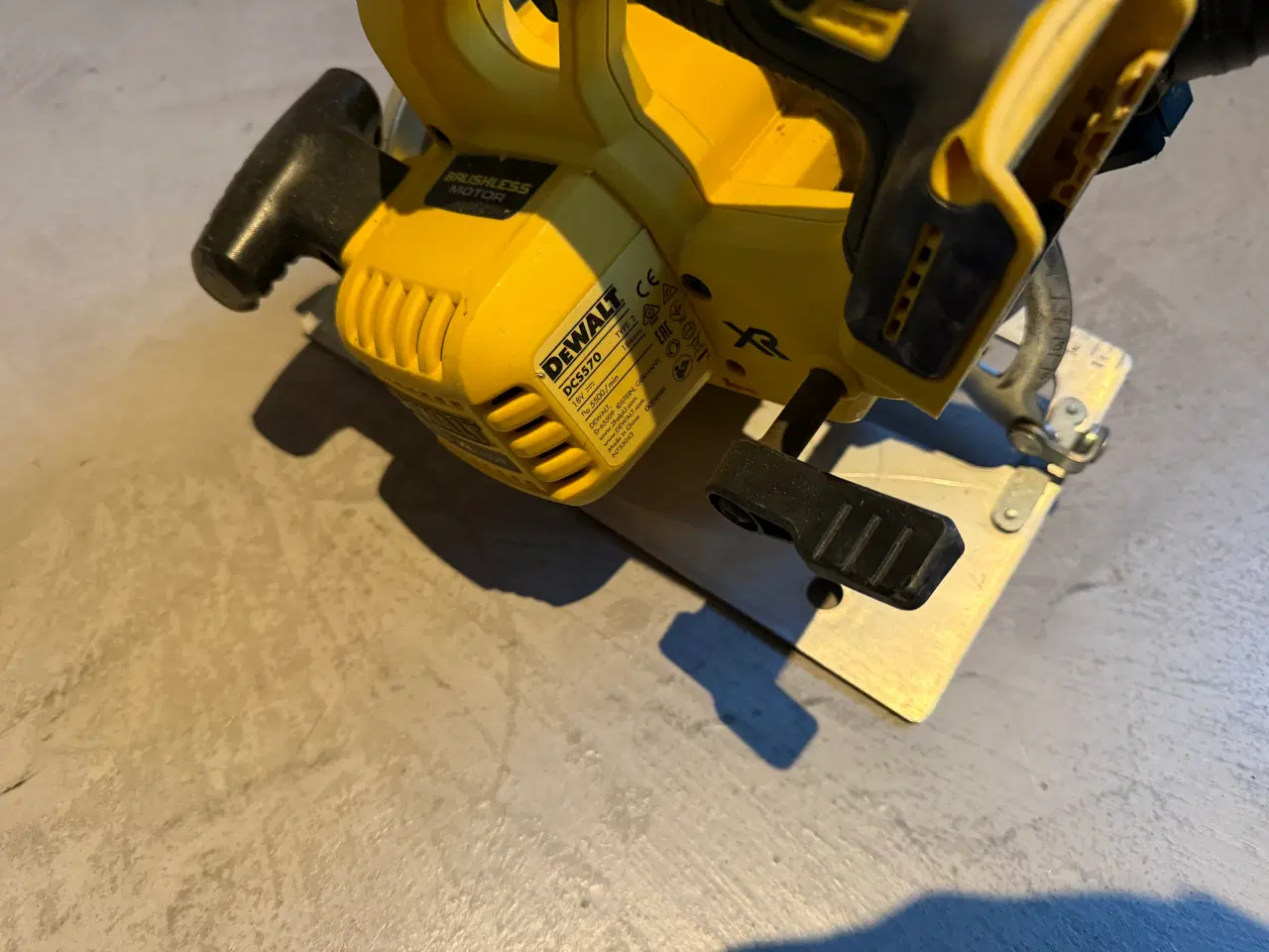 Billede 2 - DeWalt DCS570 XR Rundsav