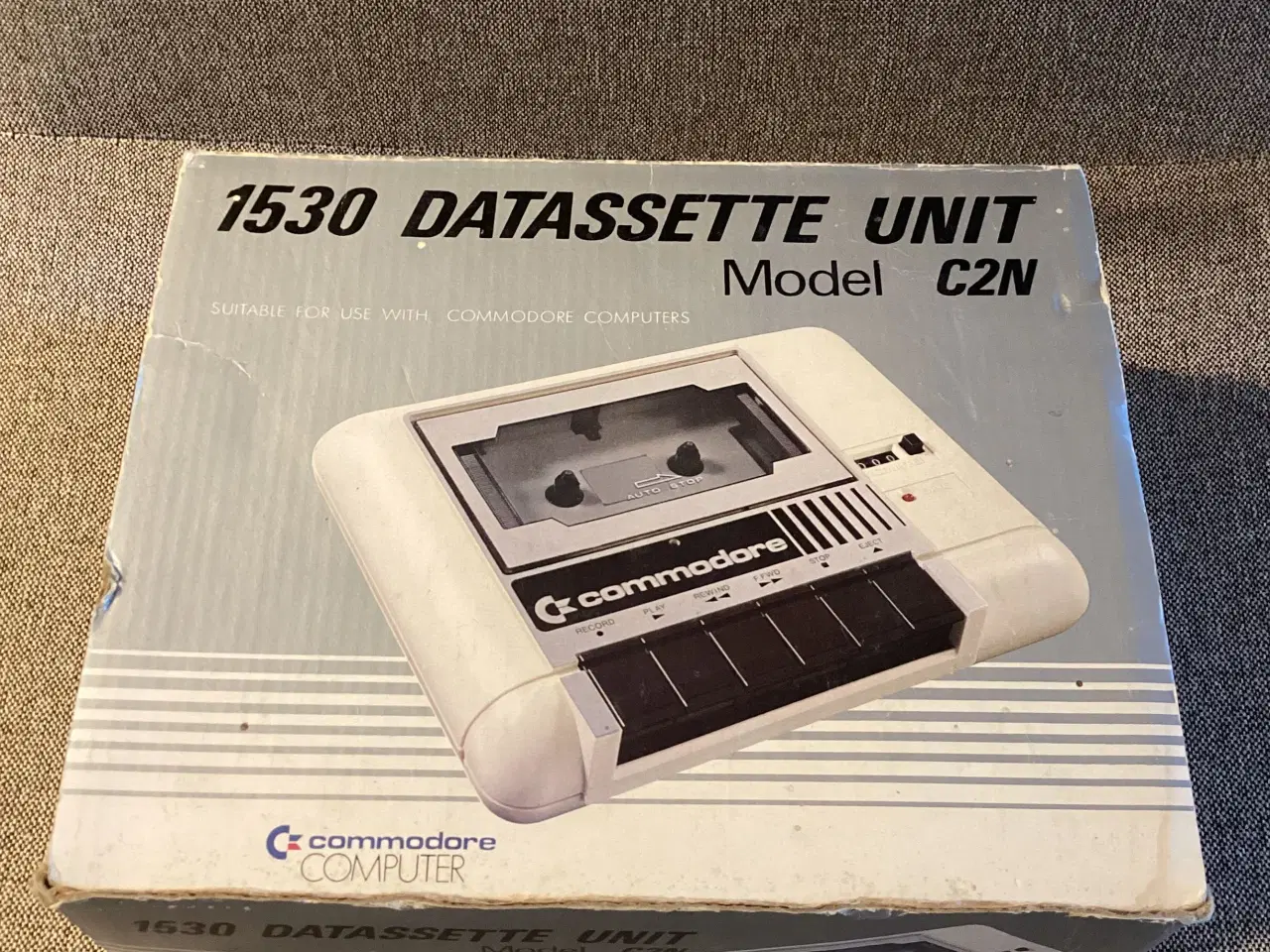 Billede 3 - Commodore 64 med spil og tilbehør