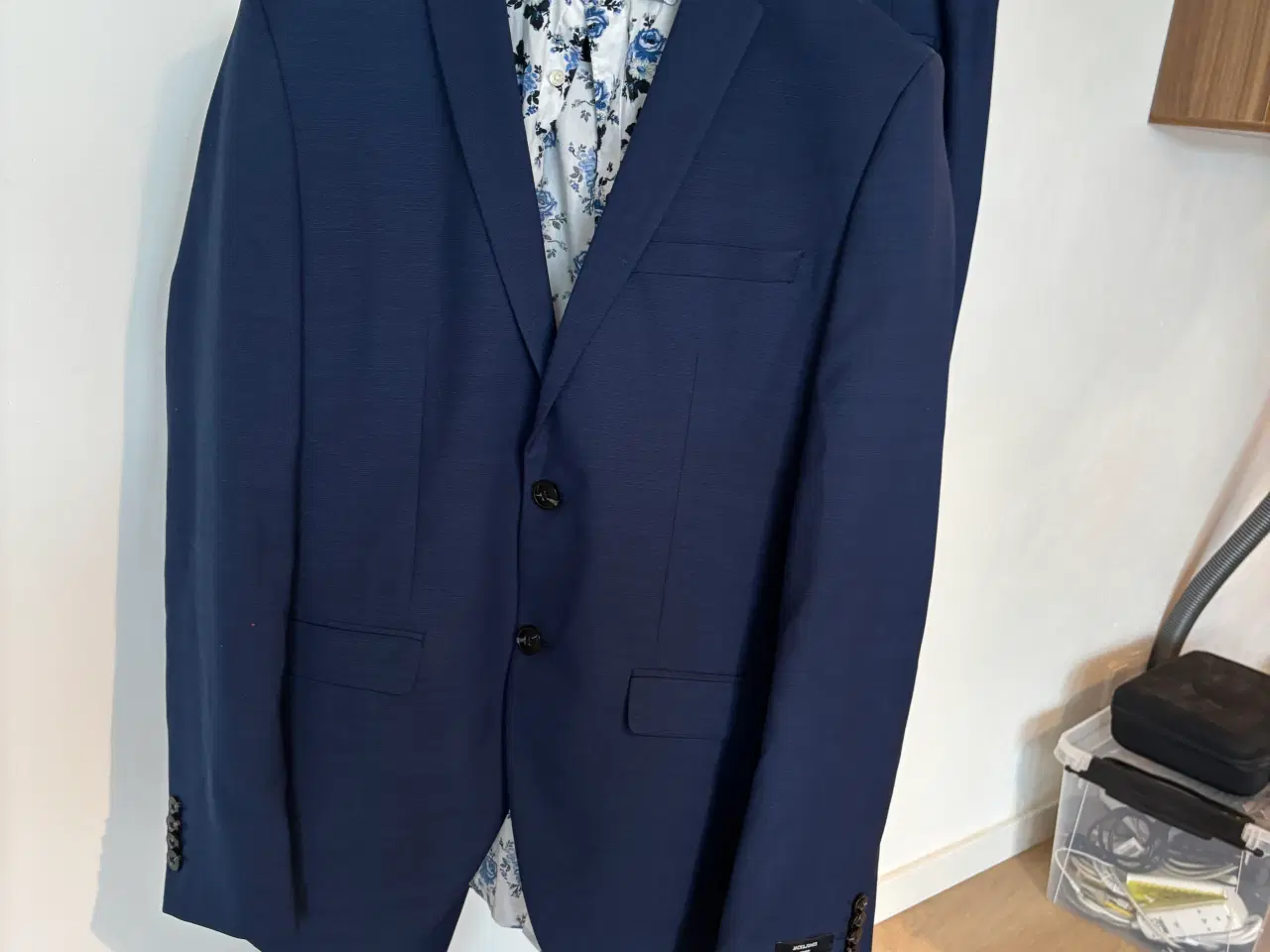 Billede 3 - Konfirmationstøj dreng Jack og jones