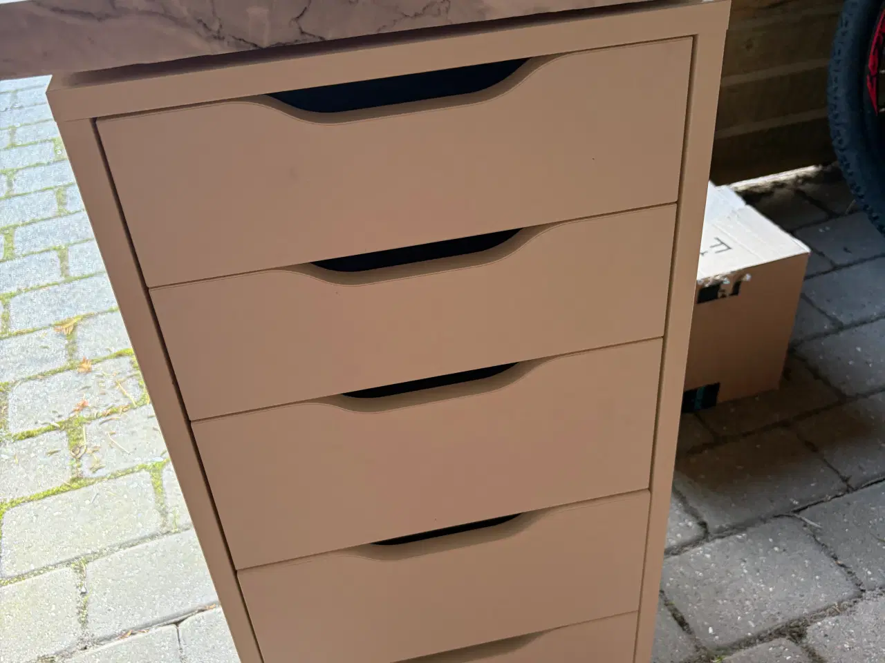 Billede 3 - Skrivebord fra Ikea 