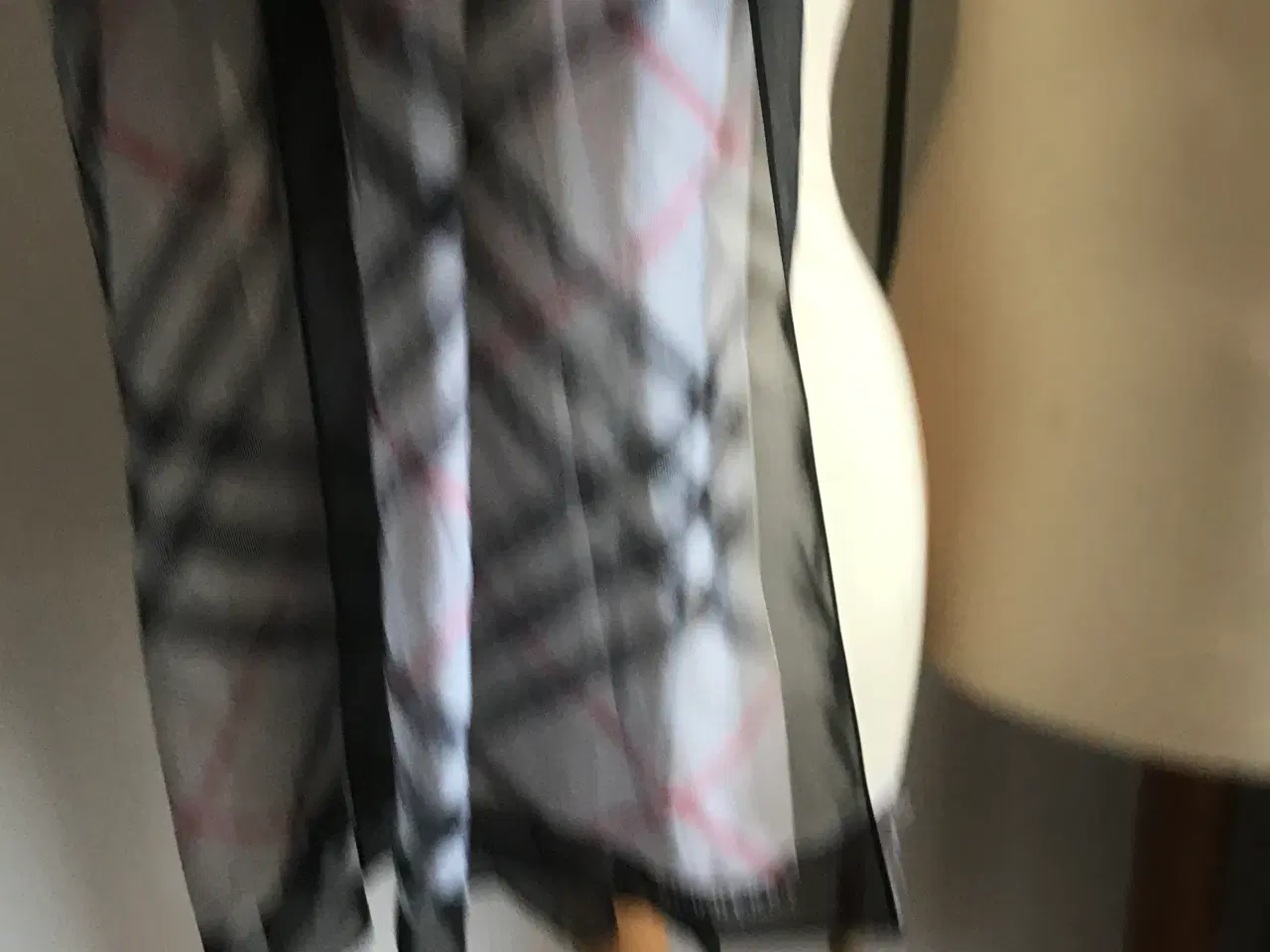 Billede 1 - Tørklæde Burberry