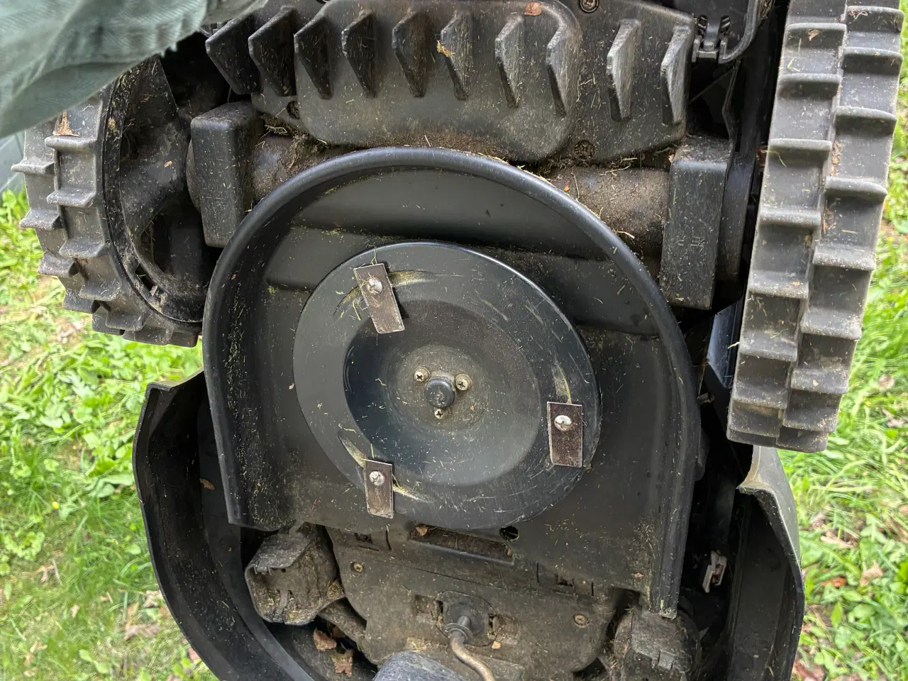 Billede 2 - Adano RM6 robotplæneklipper