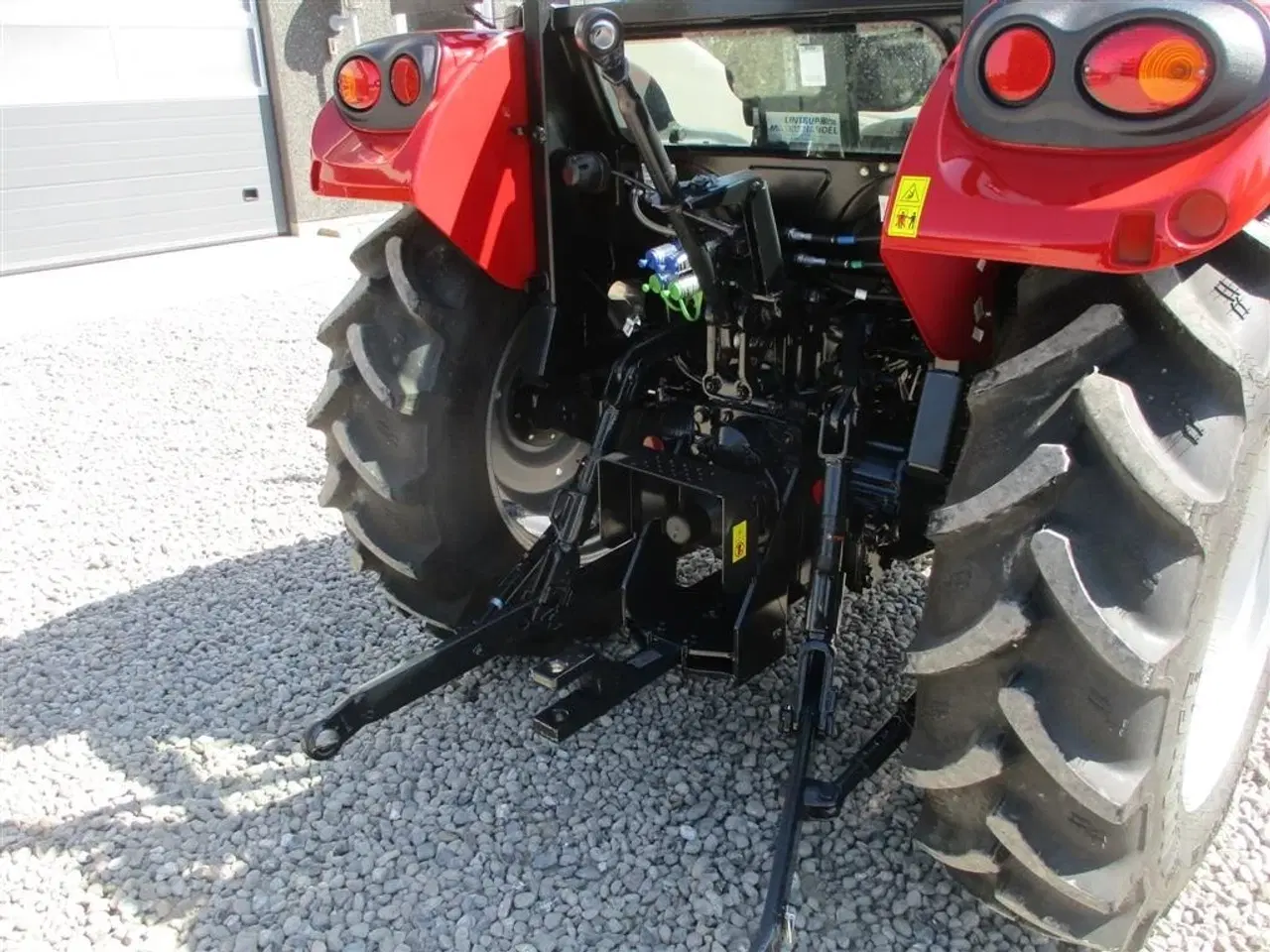 Billede 18 - Case IH Farmall 55A Dansk demo traktor med kun 29timer. Med vendegear på.