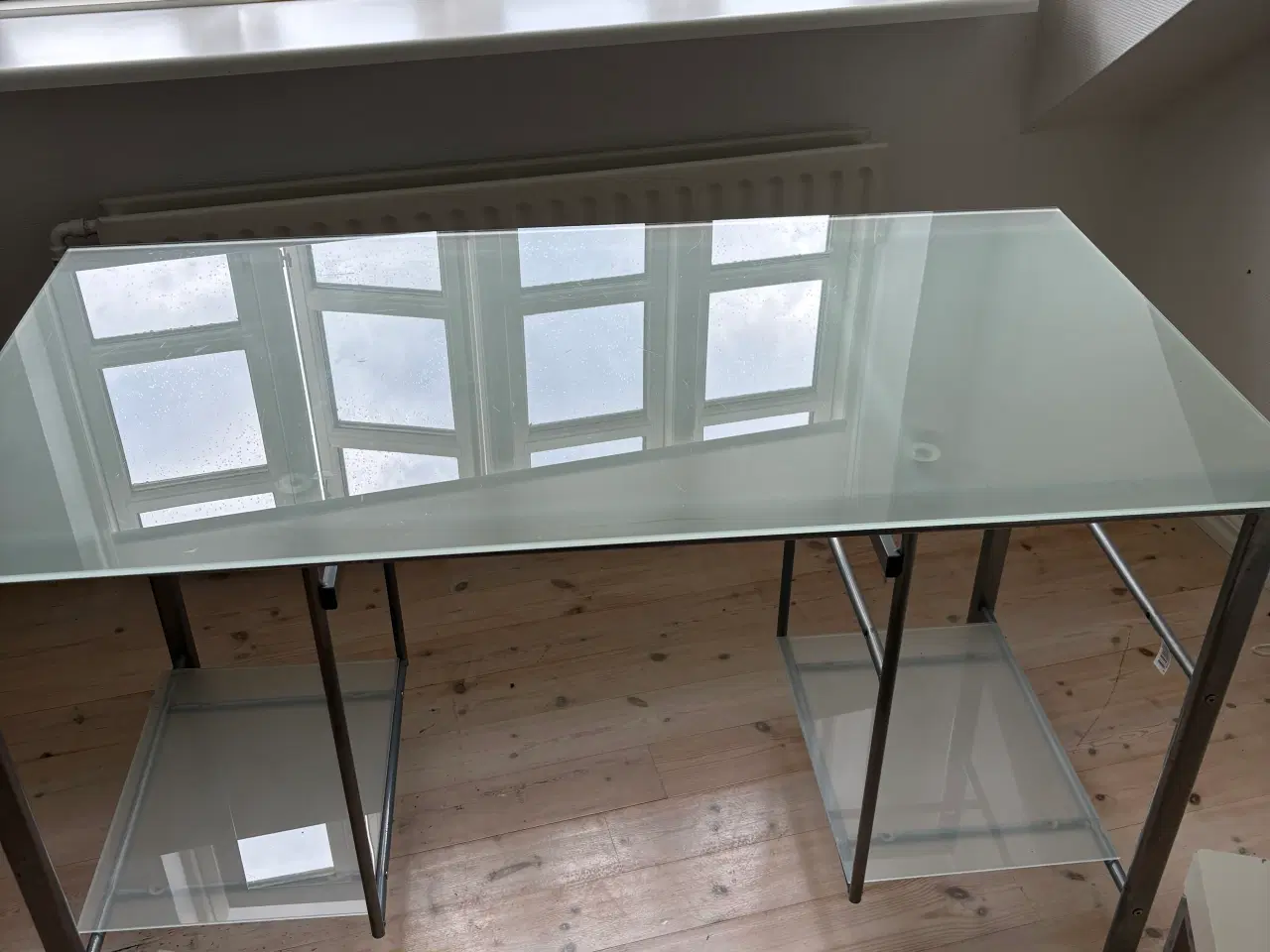 Billede 1 - Skrivebord med glasplade
