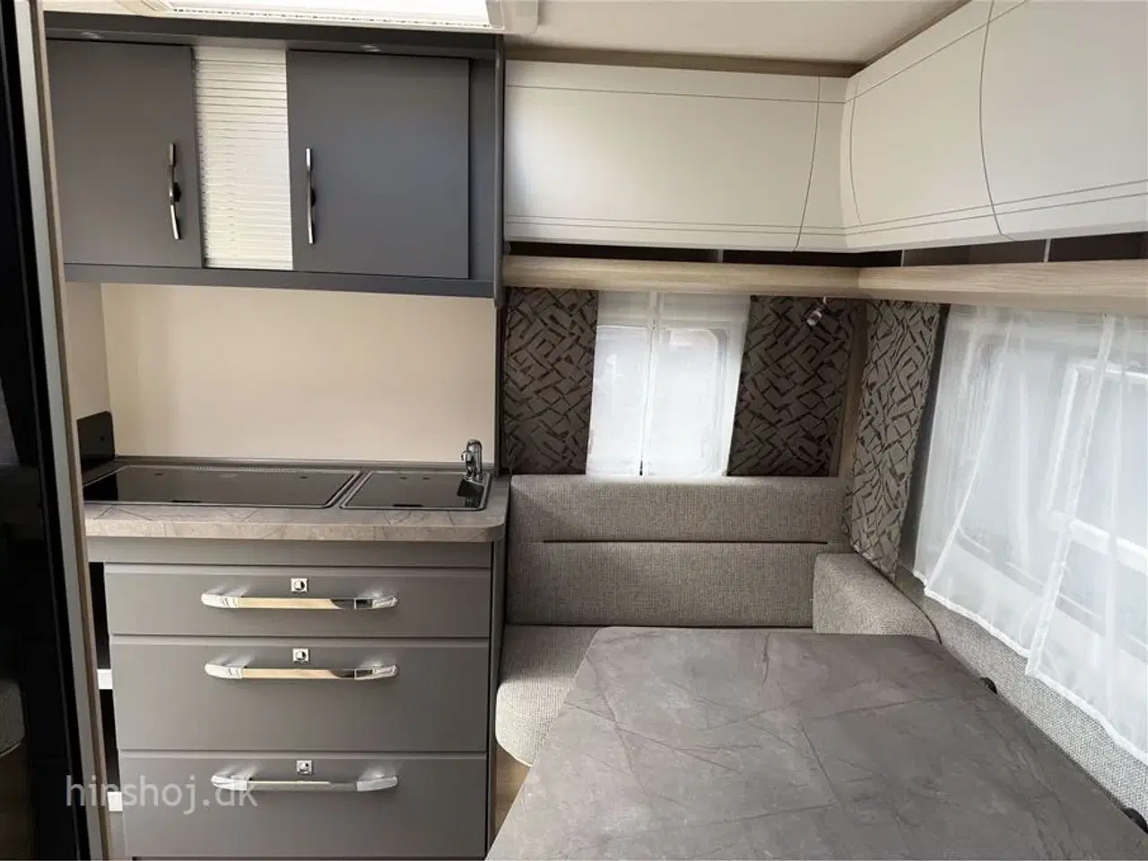 Billede 7 - 2025 - Hobby De Luxe 400 SFE   Fantastisk rejsevogn fra Hobby med en dejlige franskdobbelt seng fra Hinshøj Caravan.