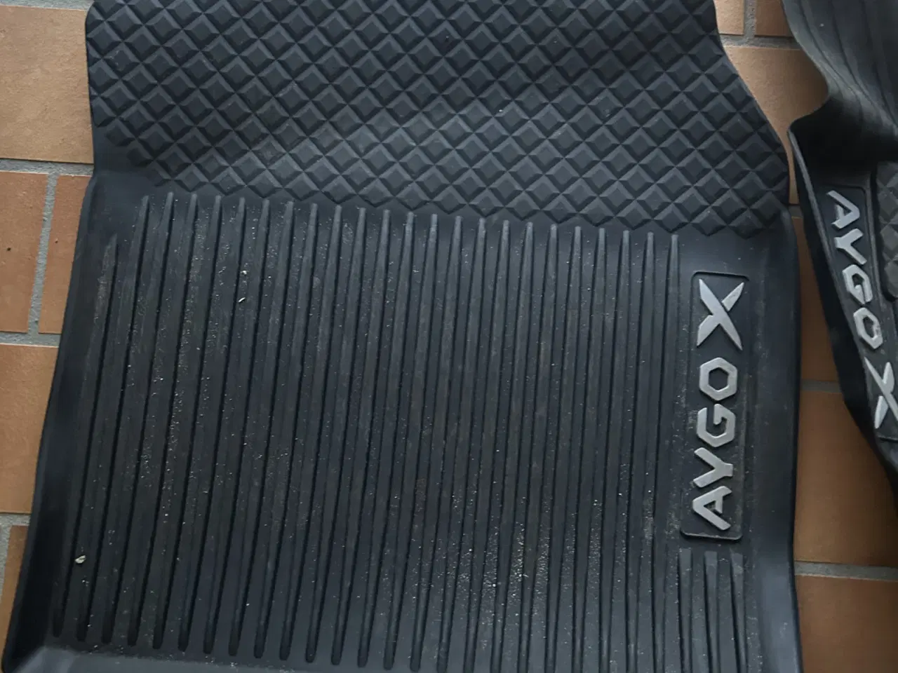 Billede 3 - Gummimåtter til Aygo X