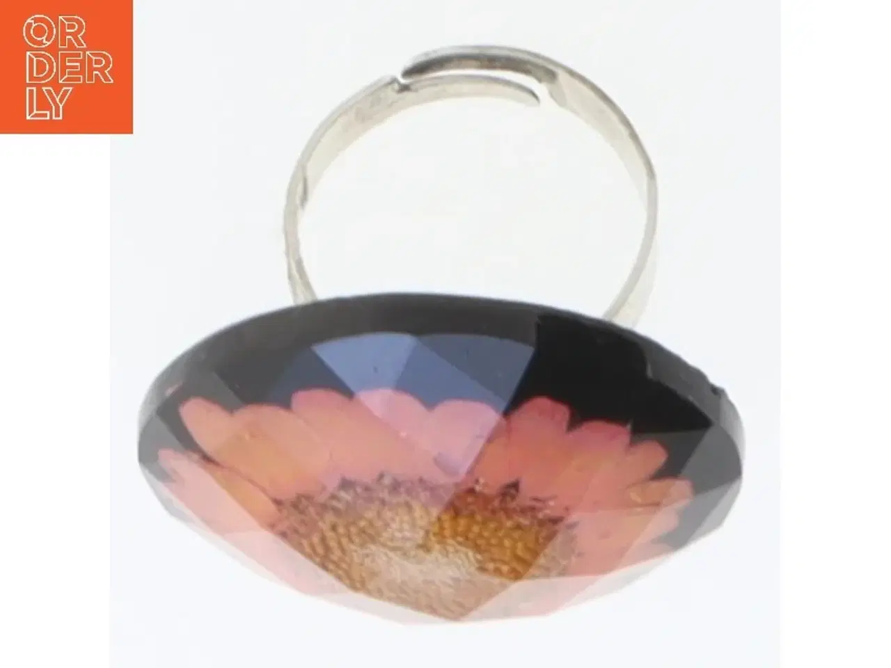 Billede 2 - Fingerring med blomsterdesign (str. 55 mm)