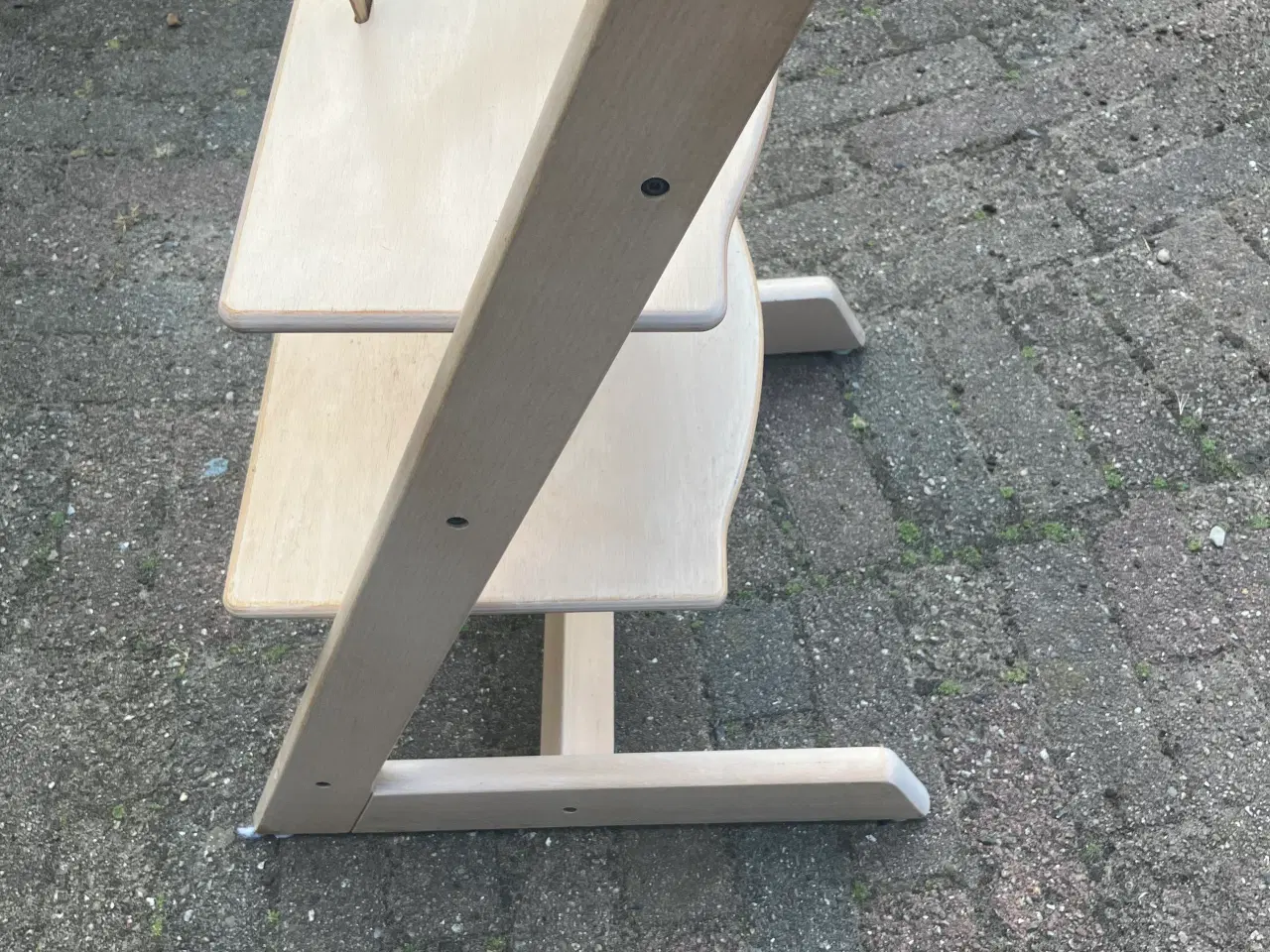 Billede 3 - Stokkestol i lys træ m tilbehør 😉