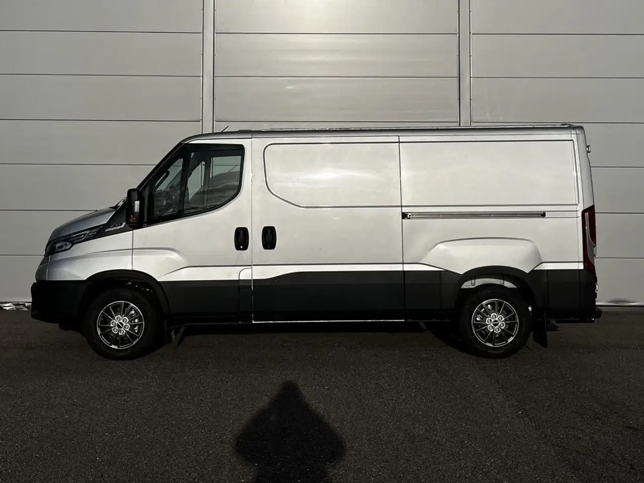 Billede 10 - Iveco Daily 3,0 35S21 9m³ Van AG8