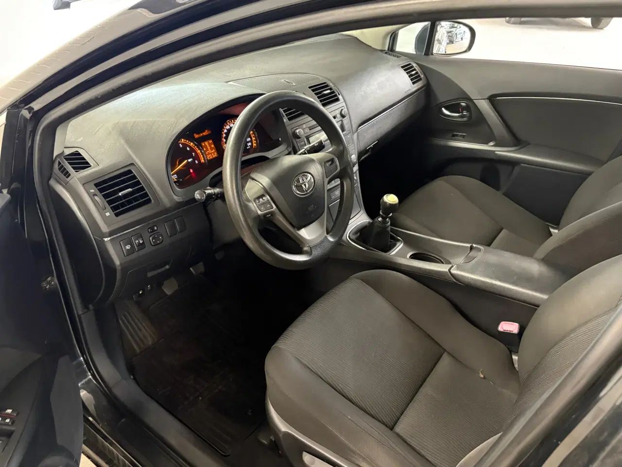 Billede 3 - Toyota Avensis 1,6 VVT-I T1 132HK 6g