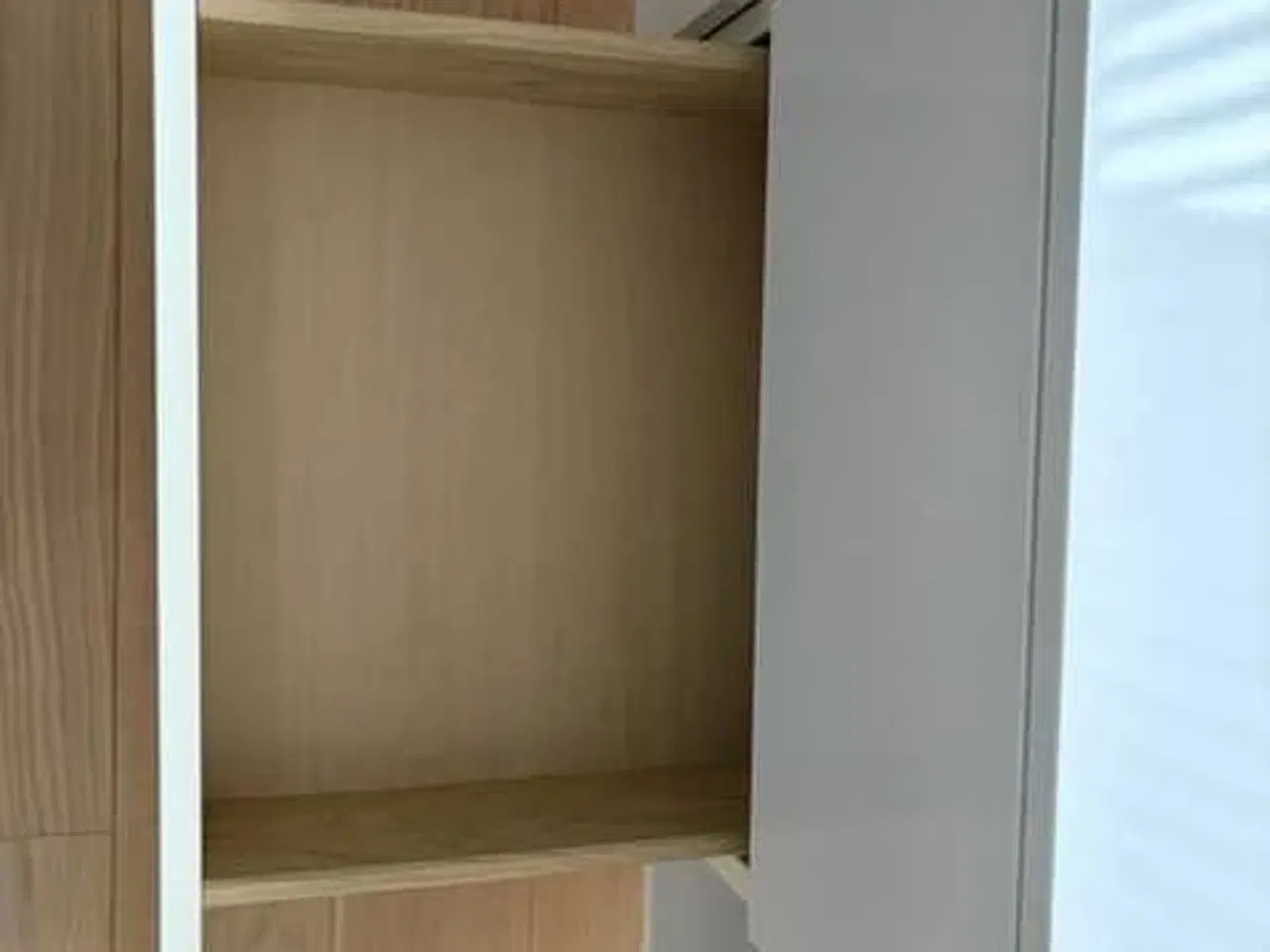 Billede 6 - ILVA skænk hvid højglans