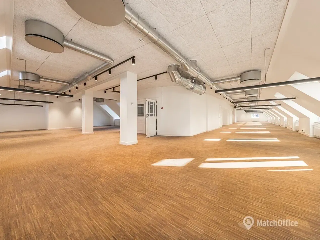 Billede 2 - 500 m² nyistandsat kontor i fed stil