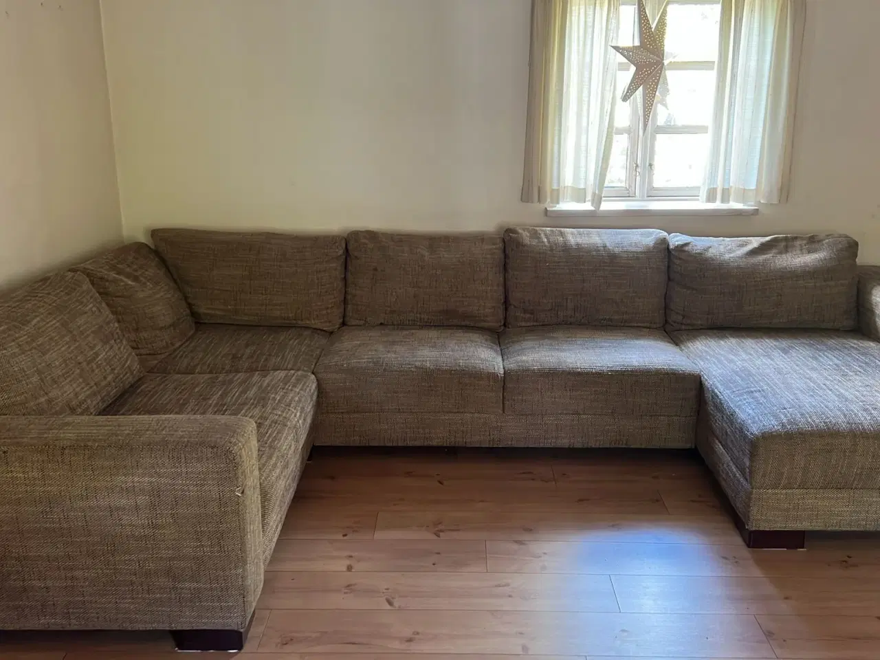 Billede 1 - Stor L-formet sofa / hjørnesofa til salg