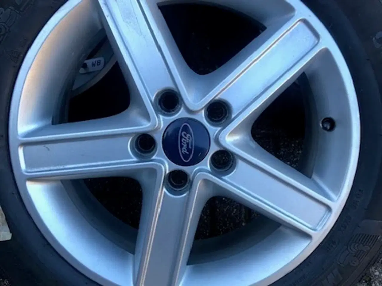 Billede 4 - Alufælge med dæk