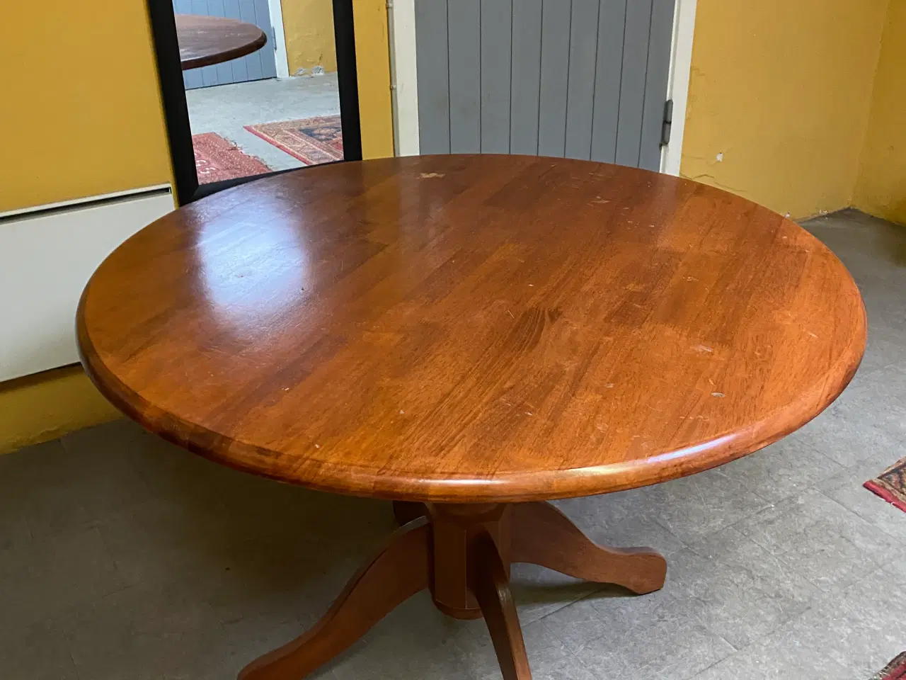 Billede 3 - Rundt spisebord