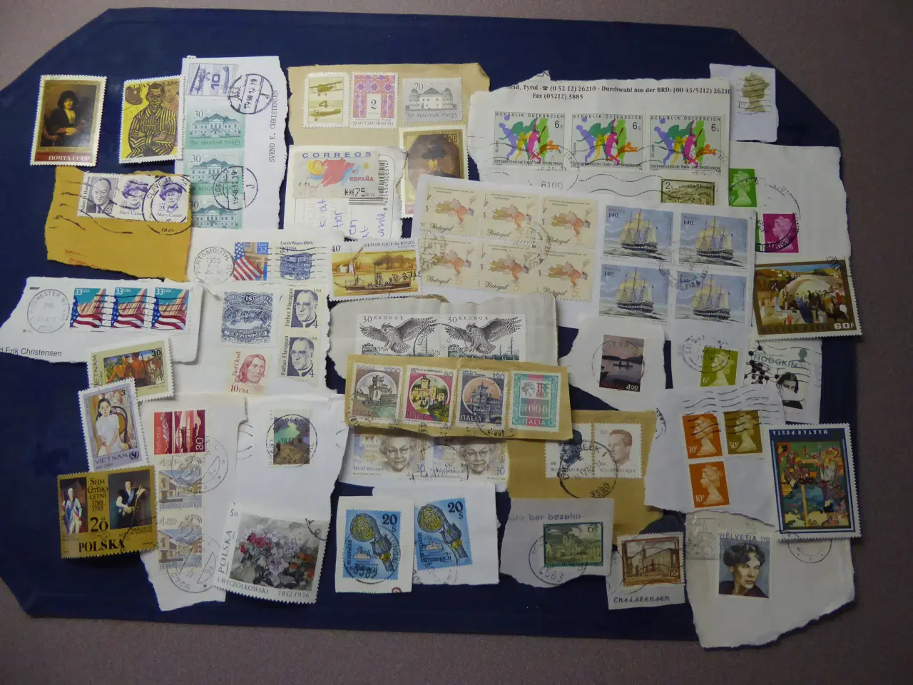 Billede 1 - Danske og udenlandske frimærker fra 1990'erne
