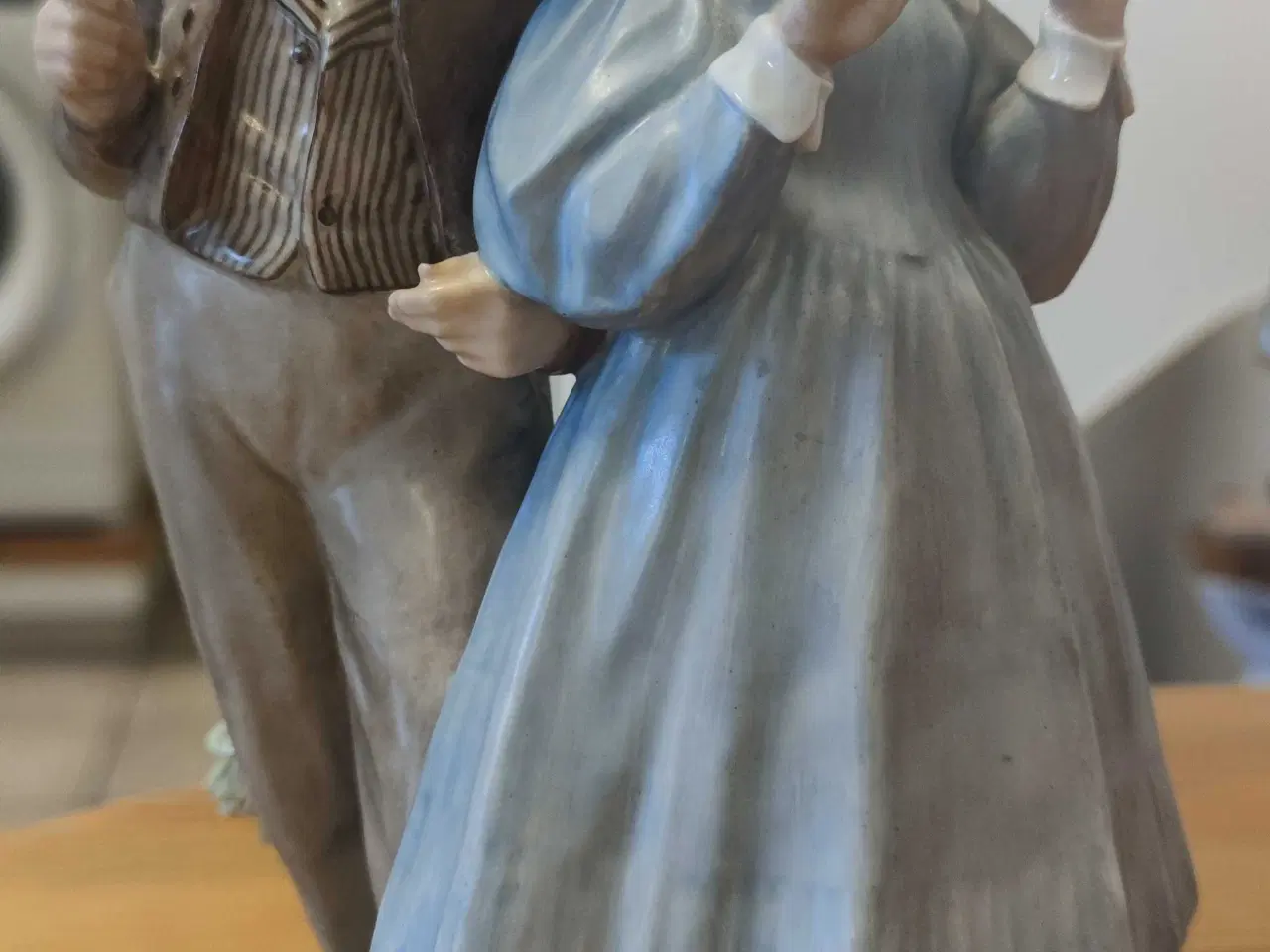 Billede 1 - Royal Copenhagen Hans og trine figur