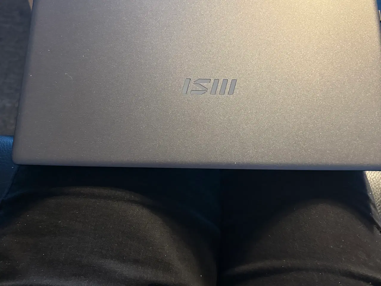 Billede 3 - MSI Modern  14” 8 gb ram, 512 gb harddisk