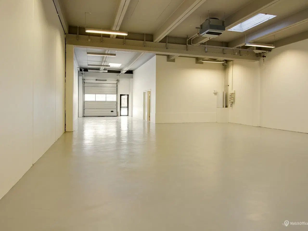 Billede 2 - Lager/produktion ved Jyllingevej 1 km fra E47/E55