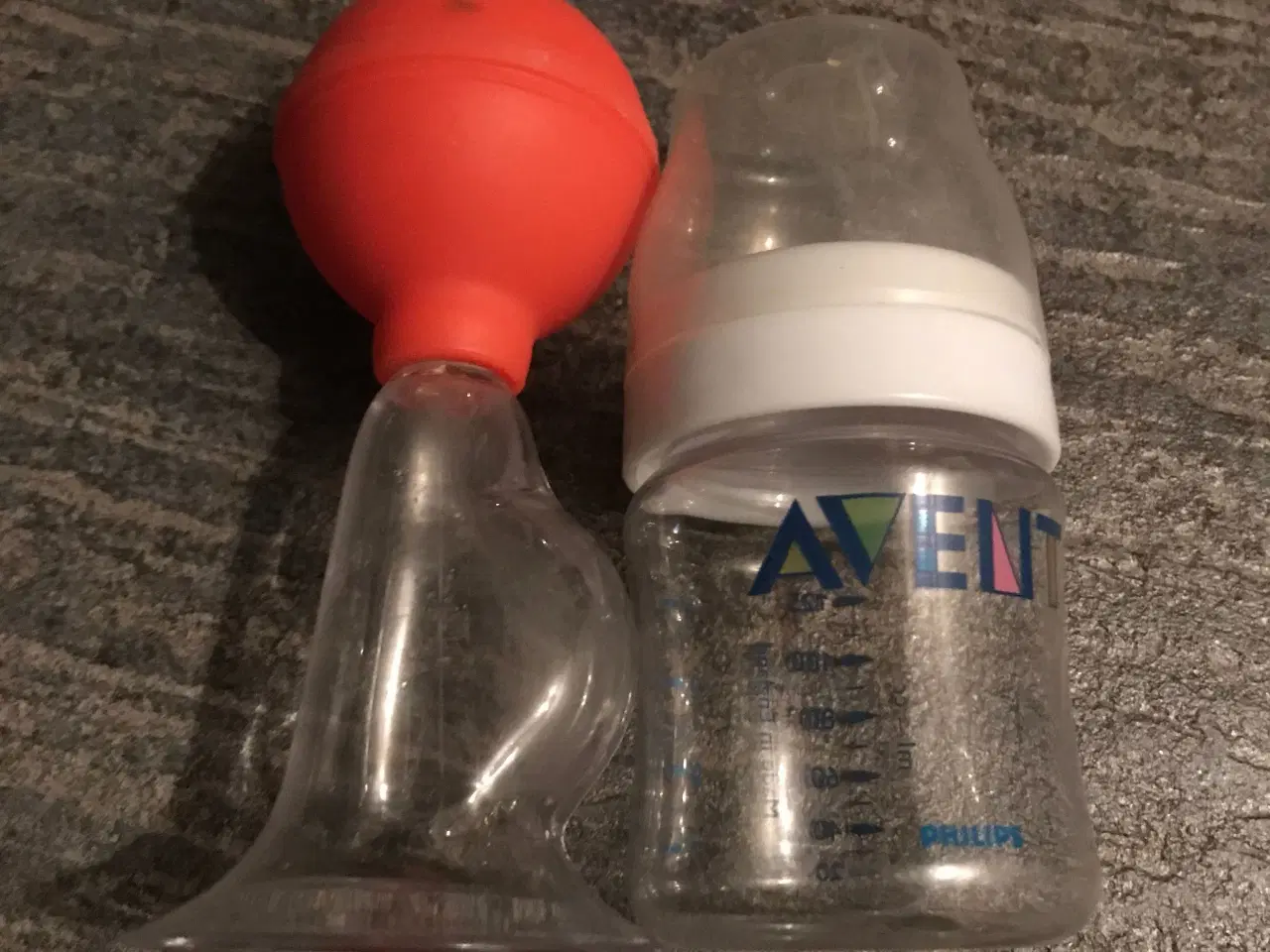 Billede 1 - brystpumpe og flaske