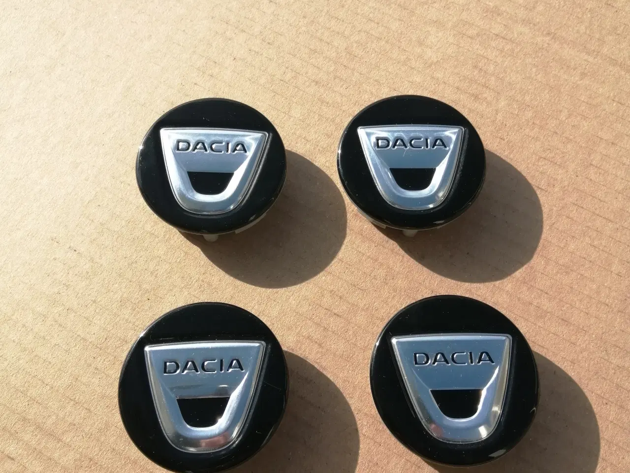 Billede 3 - Originale Emblemer til Nissan, Suzuki, Dacia 