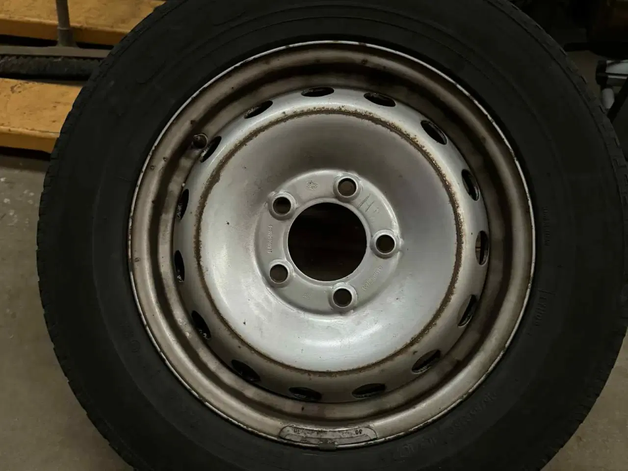 Billede 2 - Vinterhjul 215/65 R16