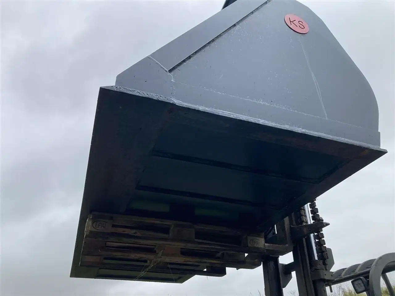 Billede 8 - Kirk Volvo kobling Stor Læsseskovl på 3000 cm og indhold på 3100 liter